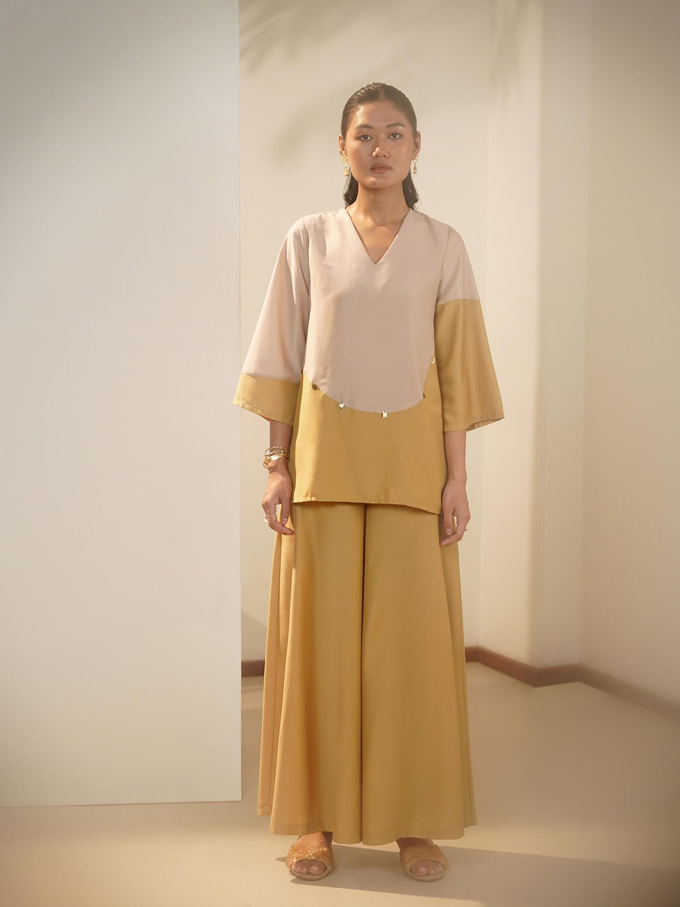 Silk Blend Colourblock Co-ord Set - Beige & Yellow