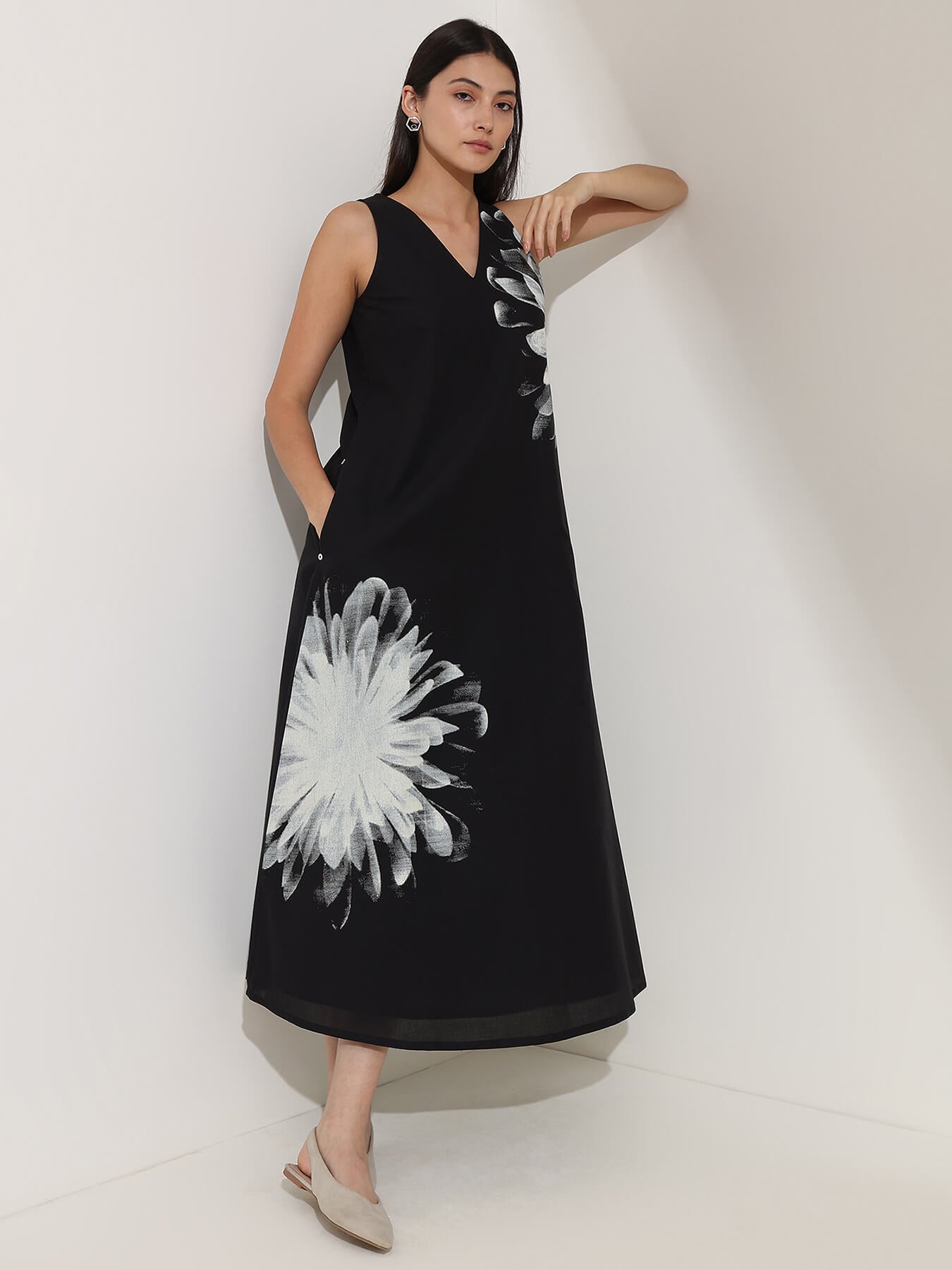 Cotton Floral A-Line Dress - Black