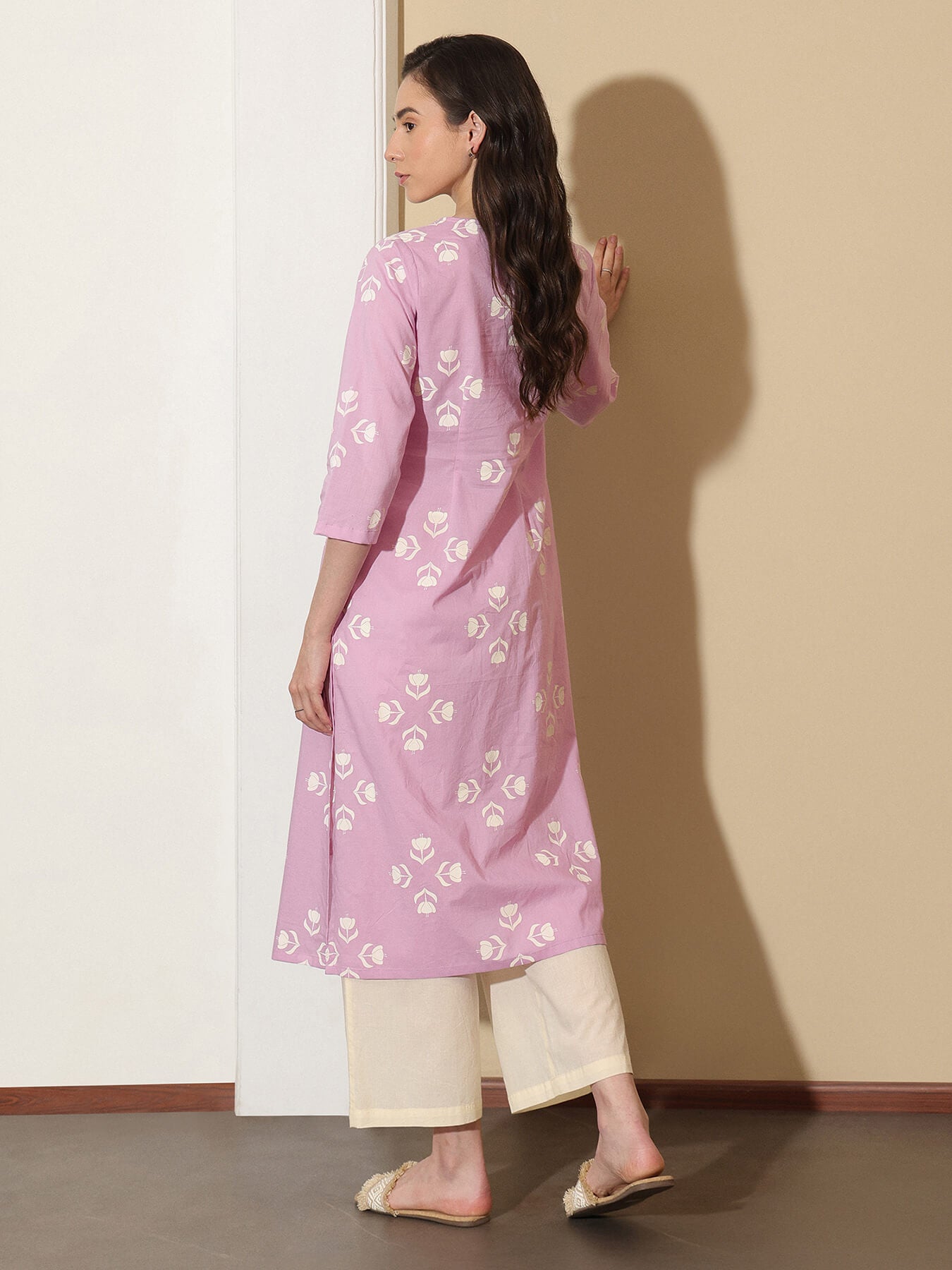 Cotton Floral Straight Kurta - White & Lavender