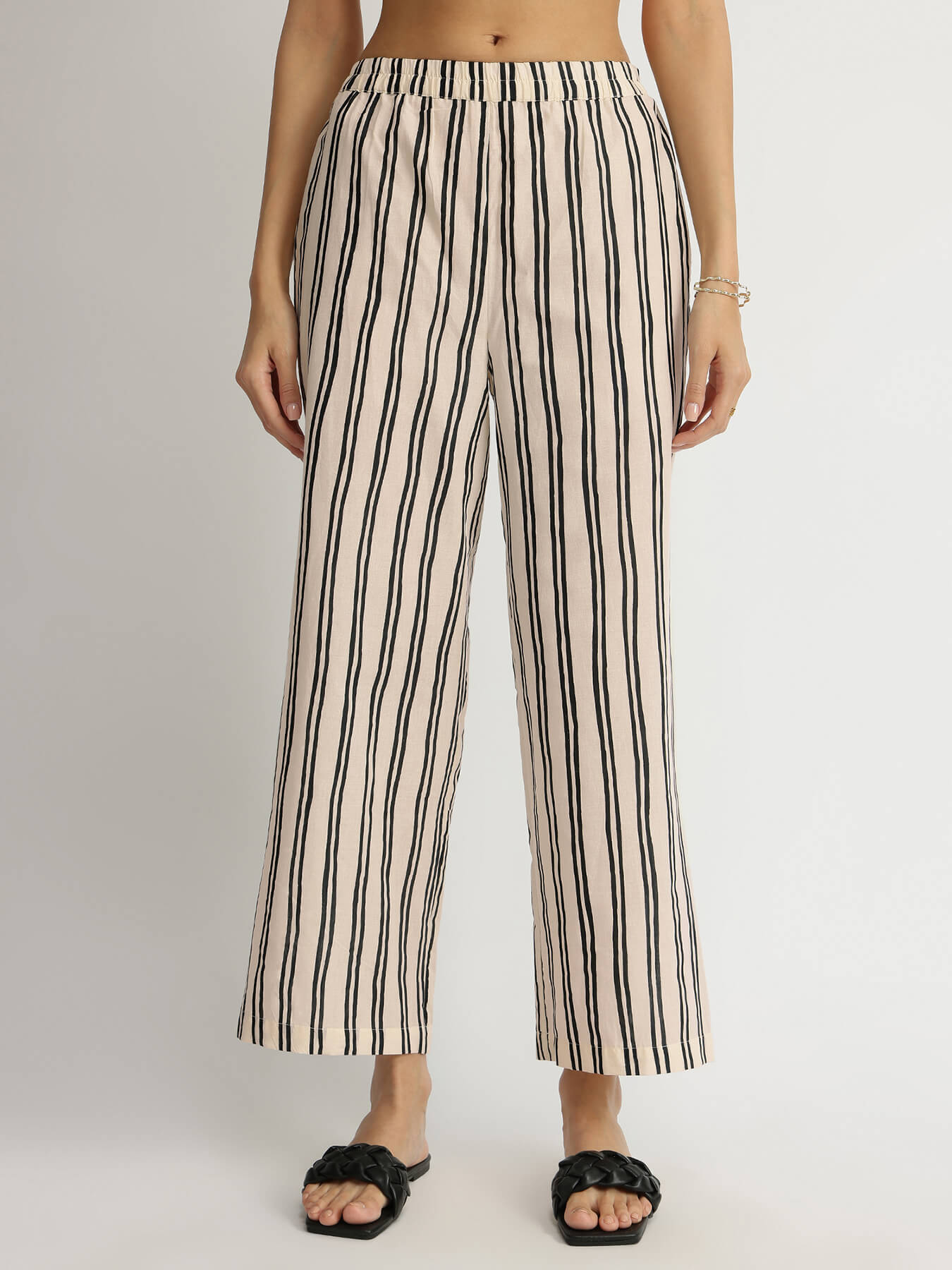 Cotton Ikat Geometric Print Kurta Set - Off-White & Black