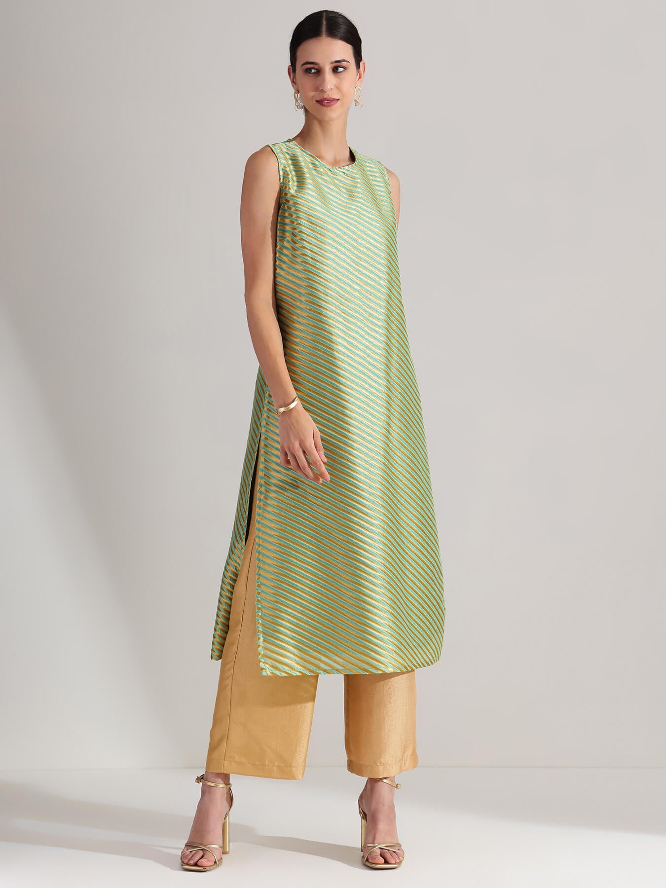 Brocade Striped Sleeveless Kurta Set - Green & Gold