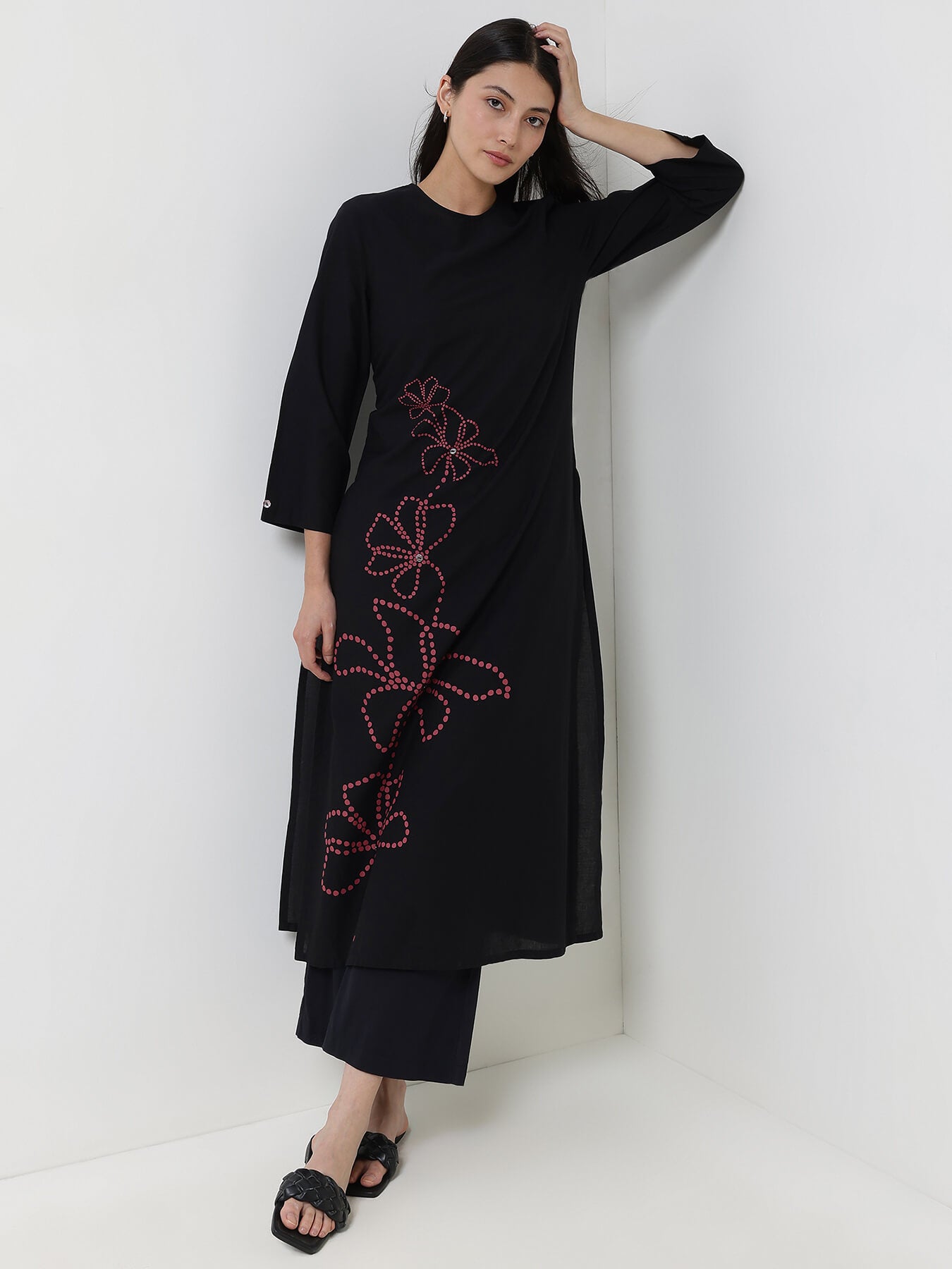 Cotton Floral Placement Print Kurta Set - Black & Pink