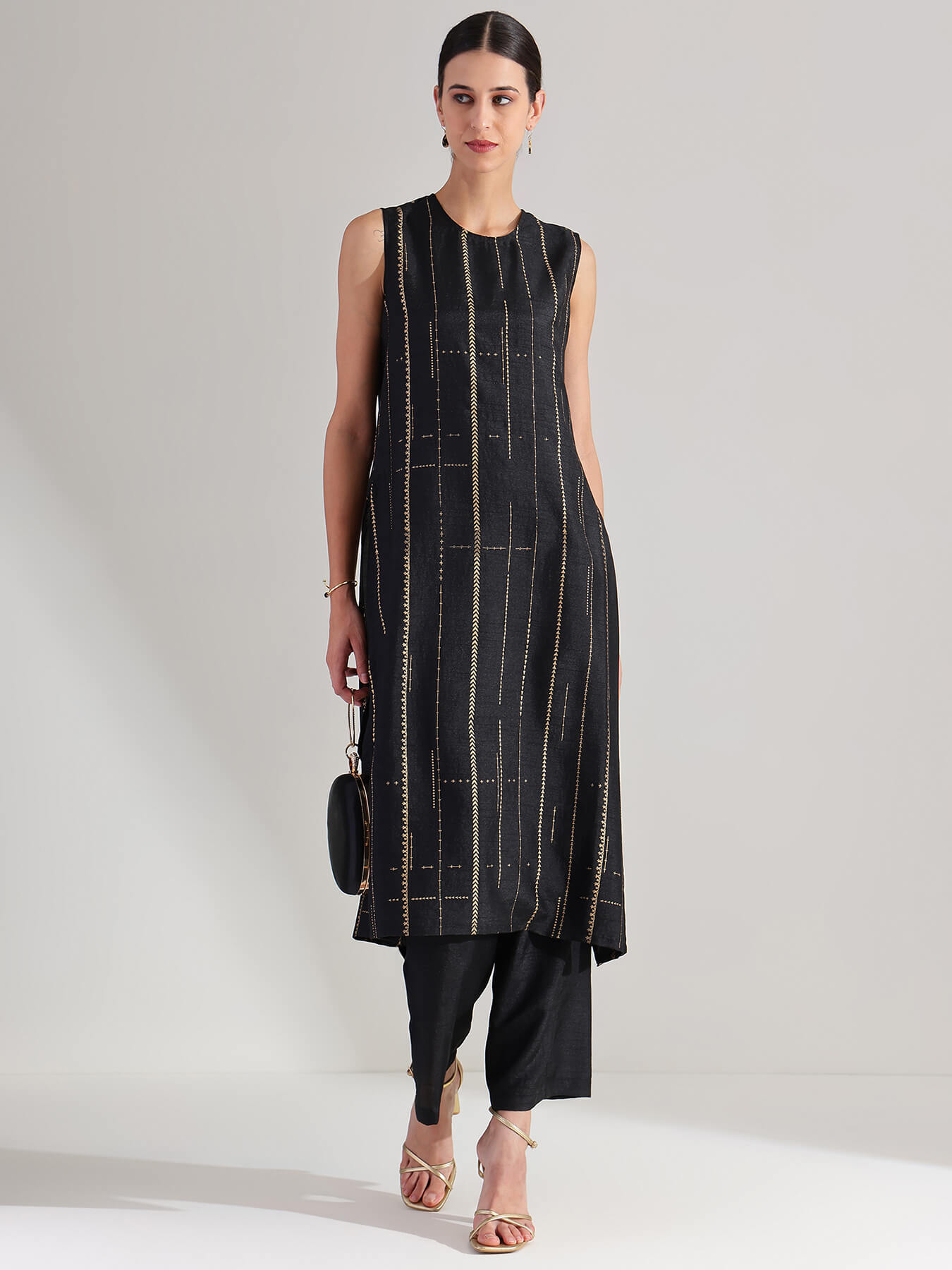 Silk Blend Geometric Print Kurta Set - Black & Gold