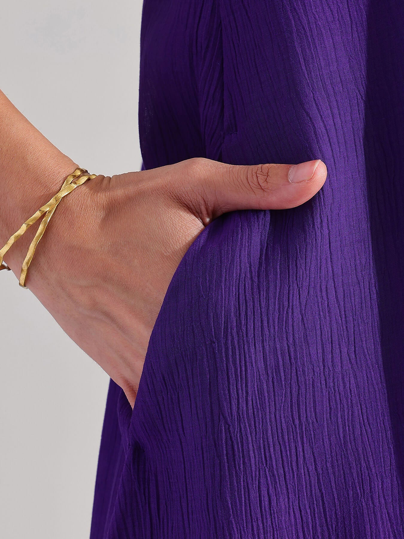 Chiffon V-Neck Sleevless Kurta Set - Purple