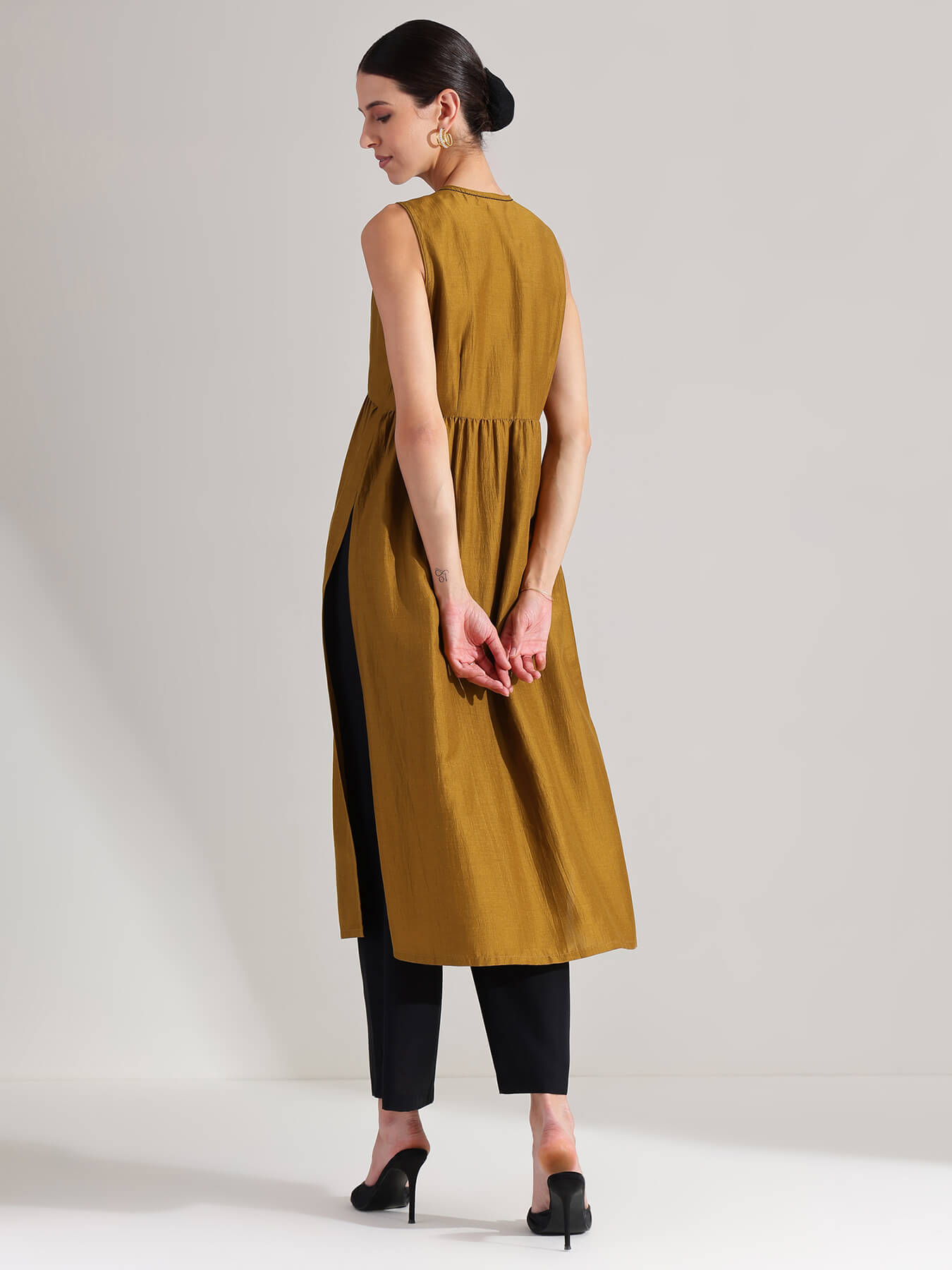 Silk Blend Solid Sleeveless Kurta Set - Mustard & Black