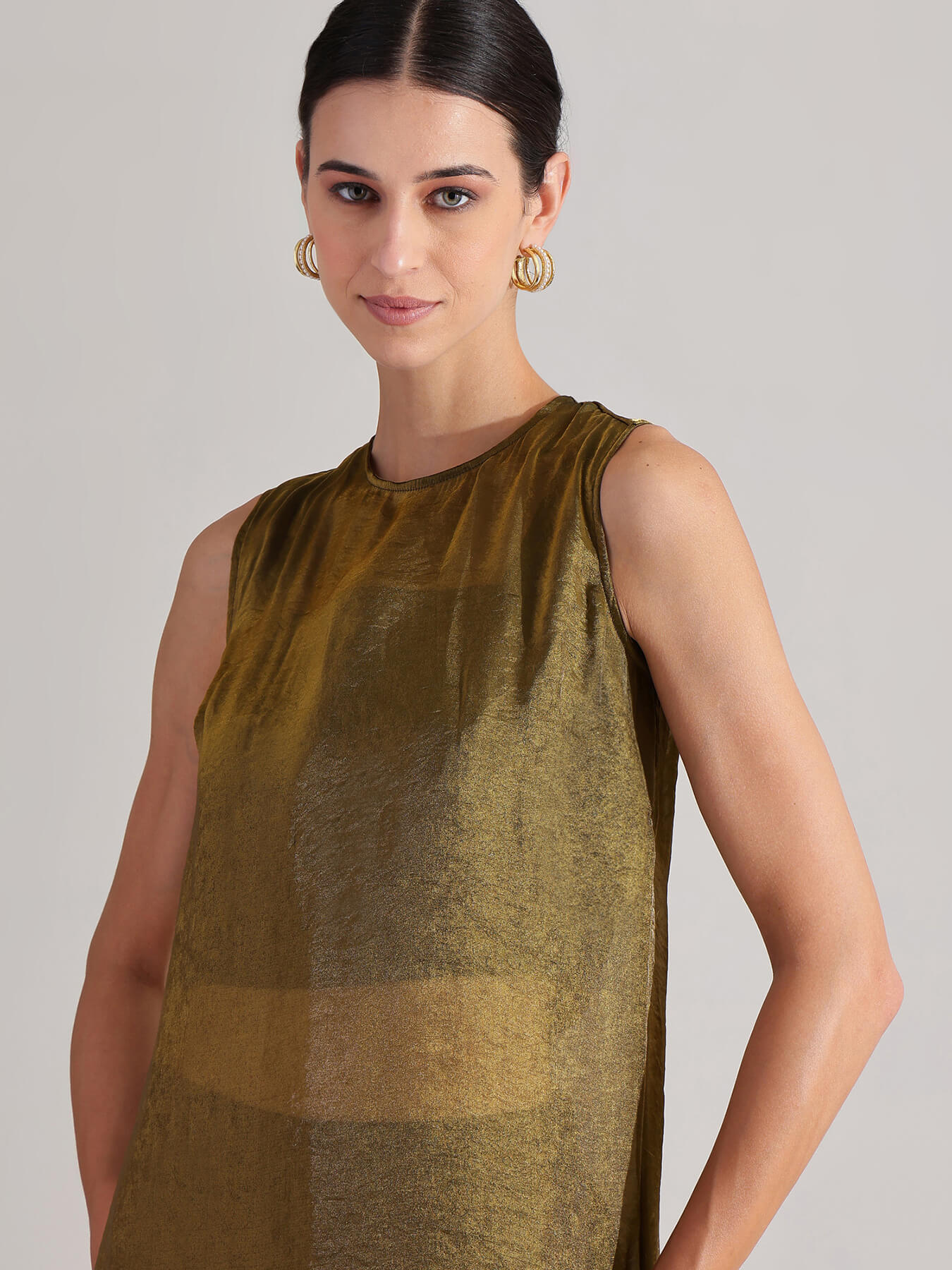 Solid Sleeveless Kurta Set - Gold & Black