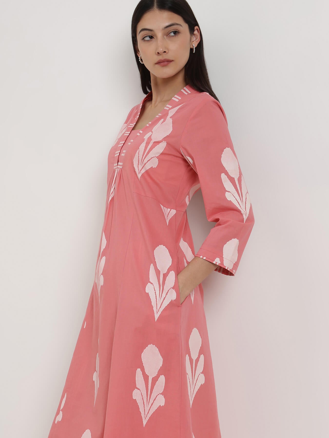Cotton Floral V-Neck Kurta Set - Peach
