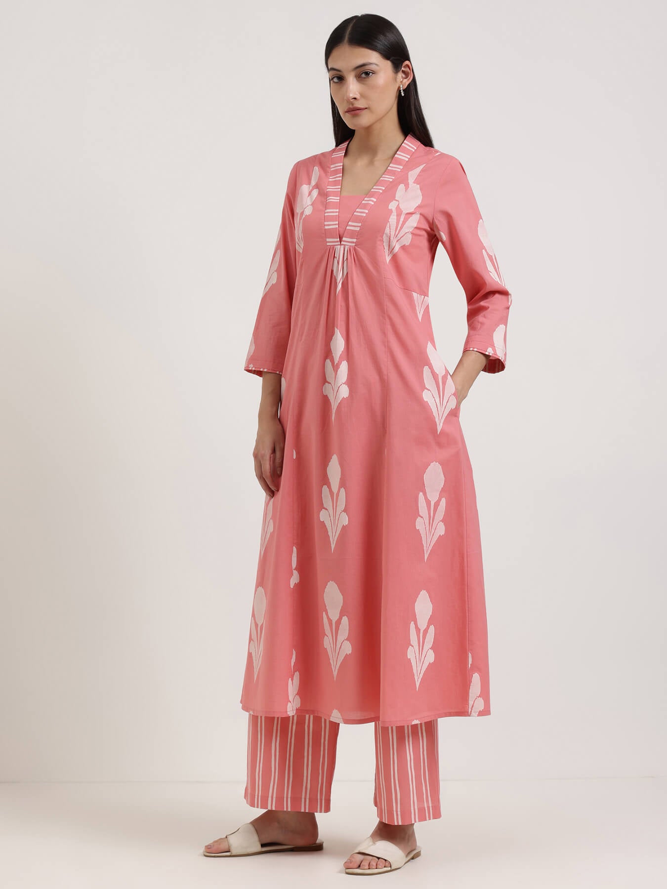 Cotton Floral V-Neck Kurta Set - Peach