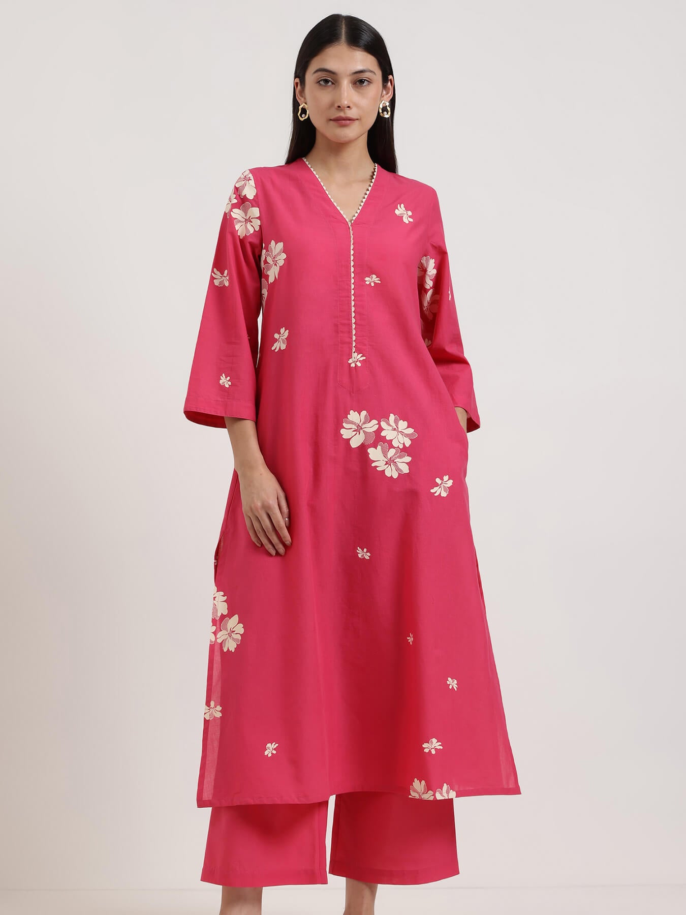 Cotton Floral V Neck Kurta Set - Pink