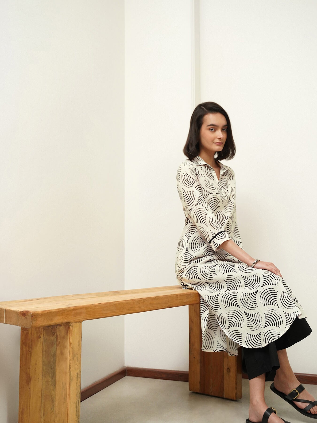 Cotton Geometric Shirt Collar Kurta Set - Off White