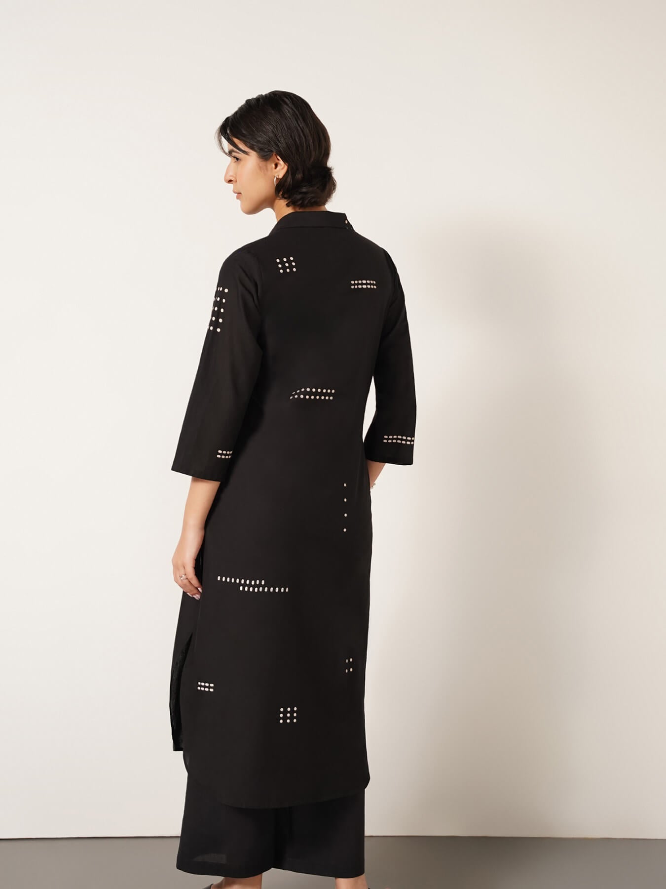 Cotton Geometric Print Shirt Collar Kurta Set - Black