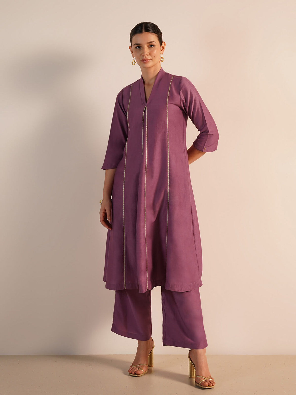 Viscose Silk Solid V-Neck Kurta Set - Lavender