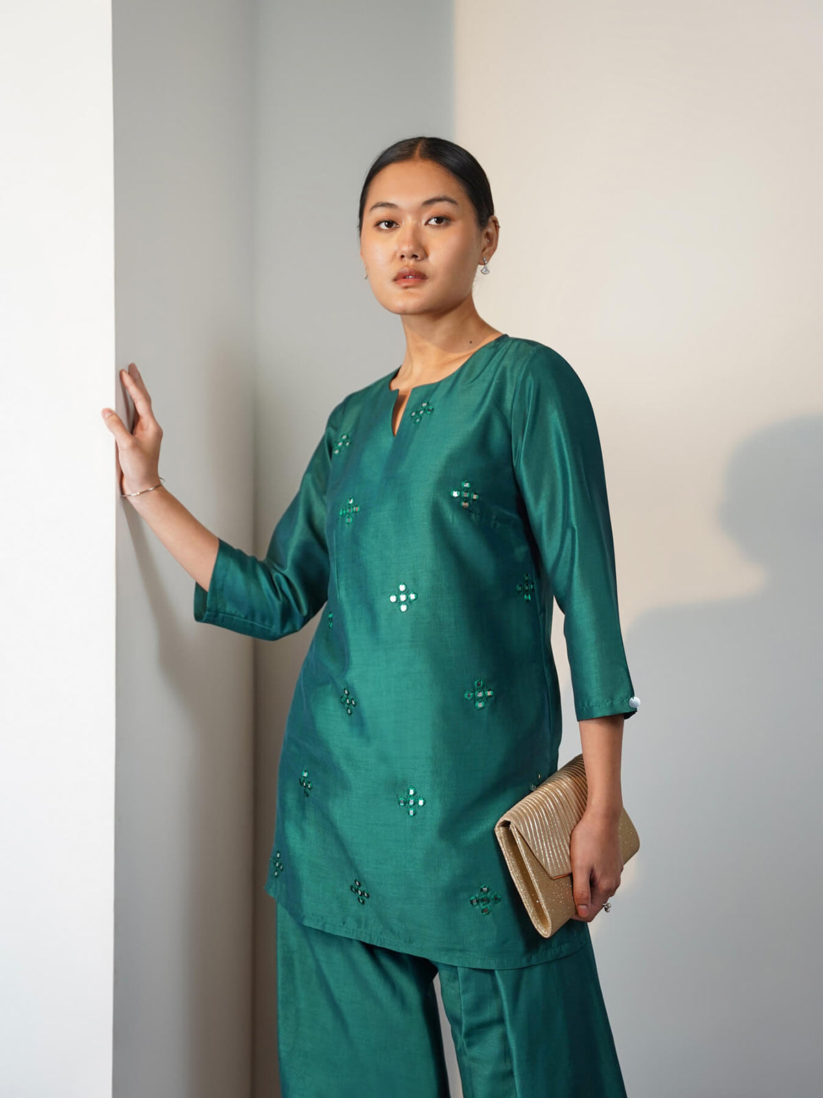 Viscose Silk Embroidered Kurta Set with Frashi Salwar - Teal