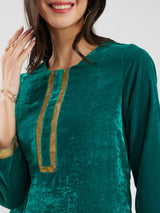 Velvet Yoke Detail Kurta Set - Green