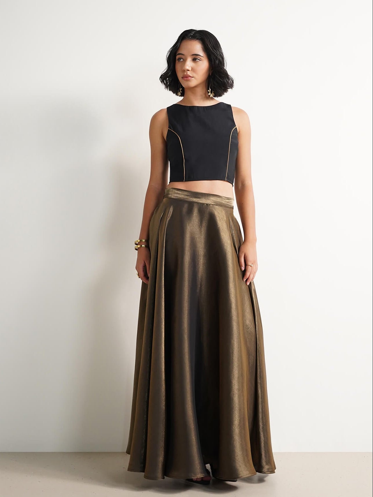 Silk Blend Solid Skirt - Black & Gold