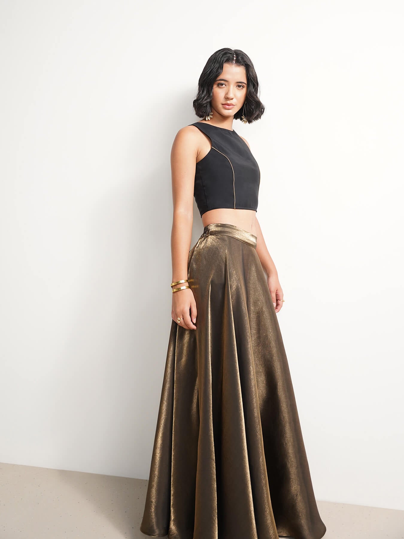 Silk Blend Solid Skirt - Black & Gold