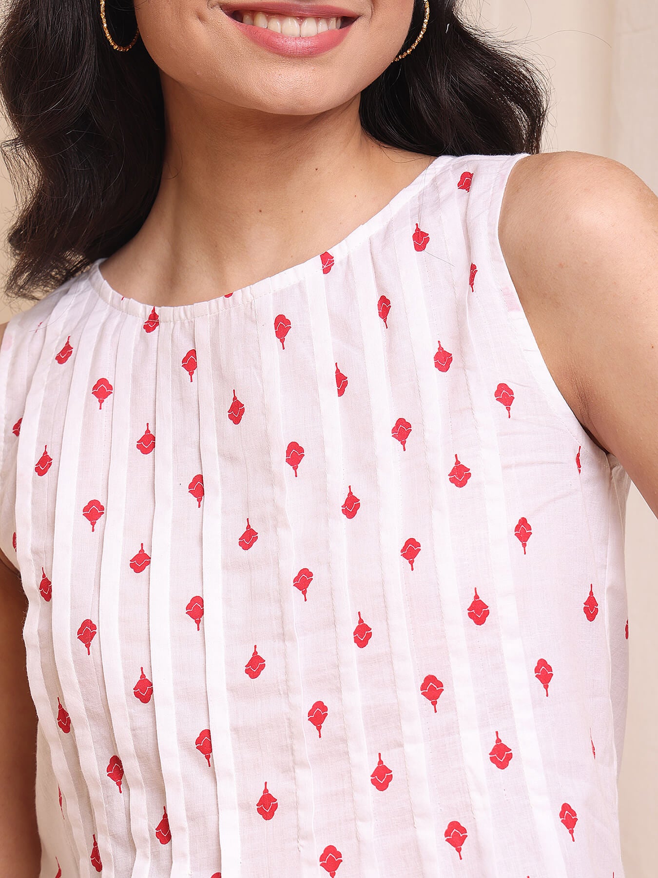 Cotton Sleeveless Pintuck Top - White & Red