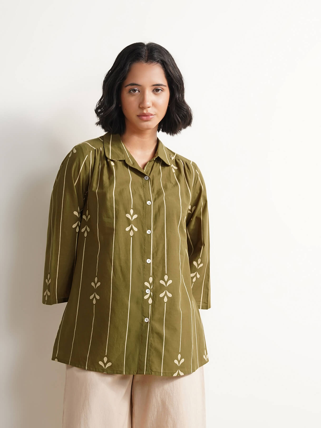 Cotton Abstract Shirt Collar Top - Green