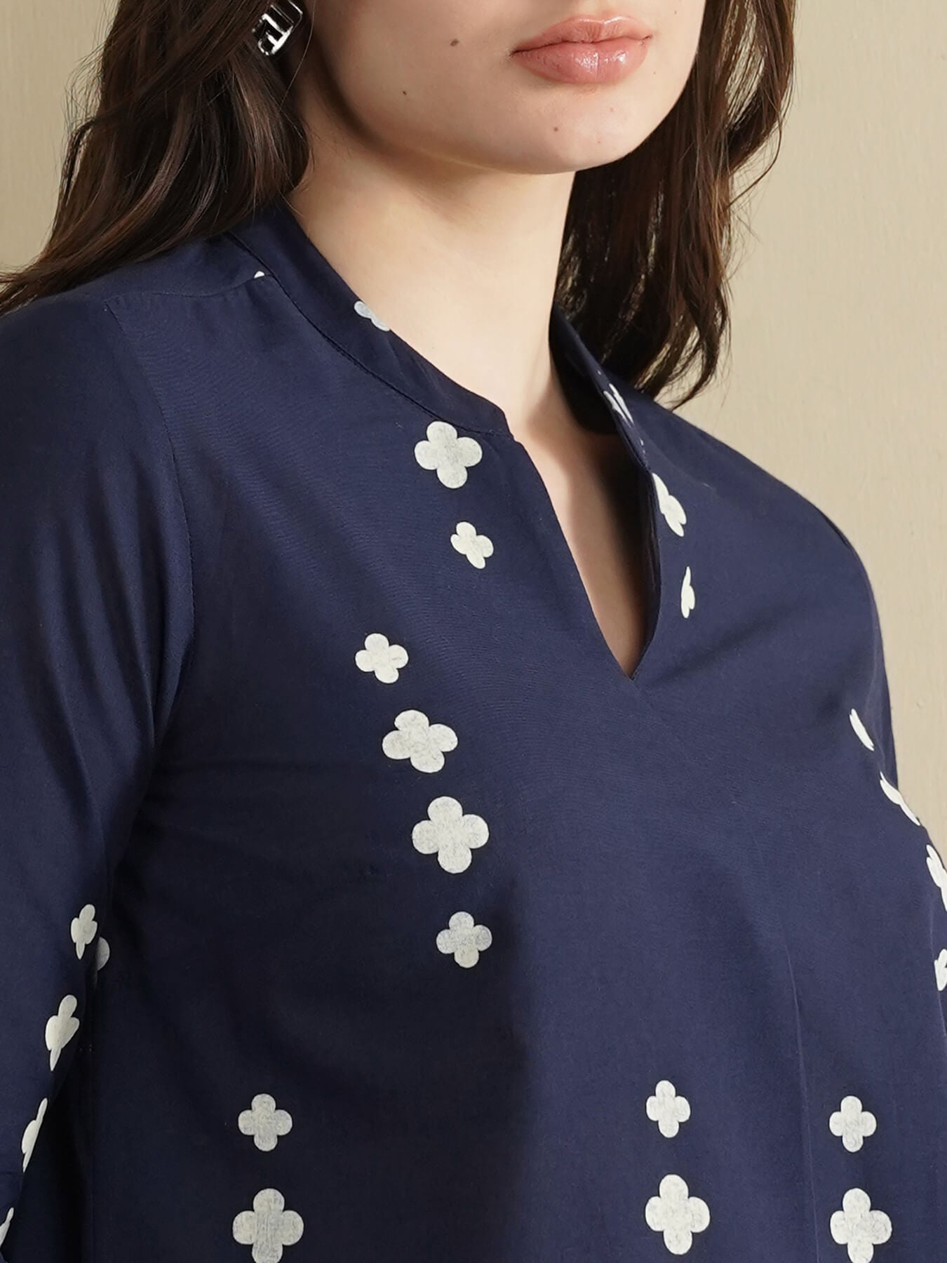 Cotton Geometric Band Collar Top - Navy Blue