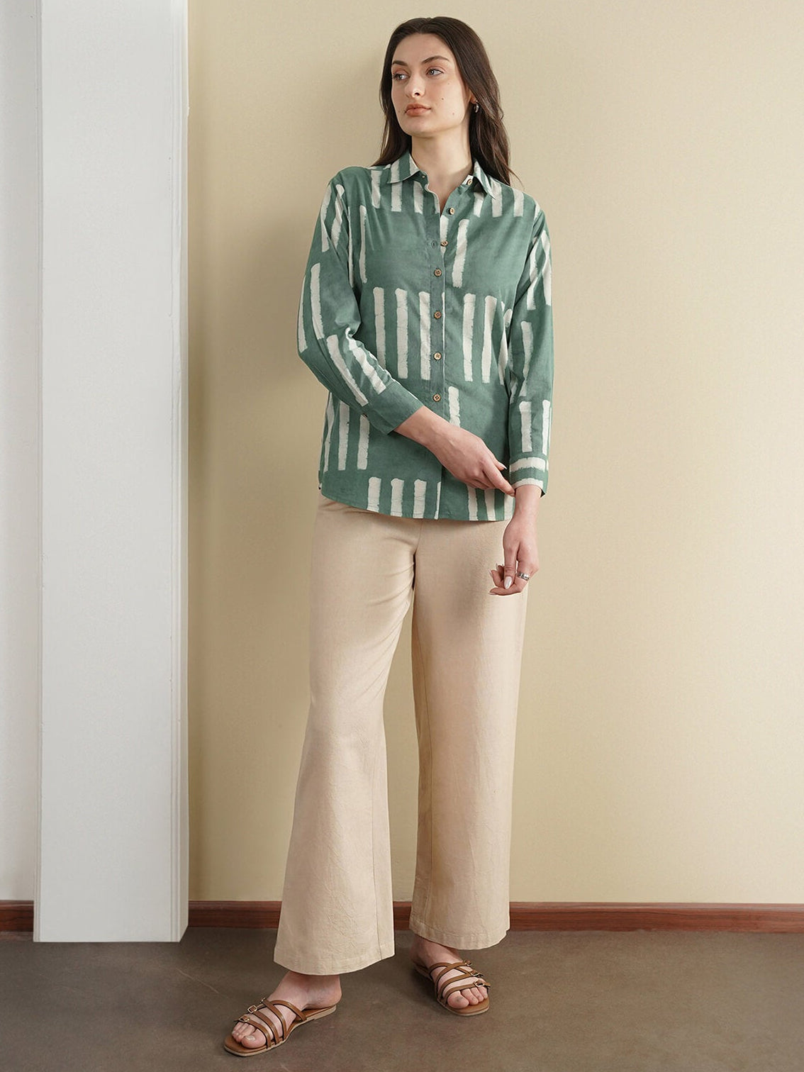 Cotton Dabu Geometric Regular Shirt - Green