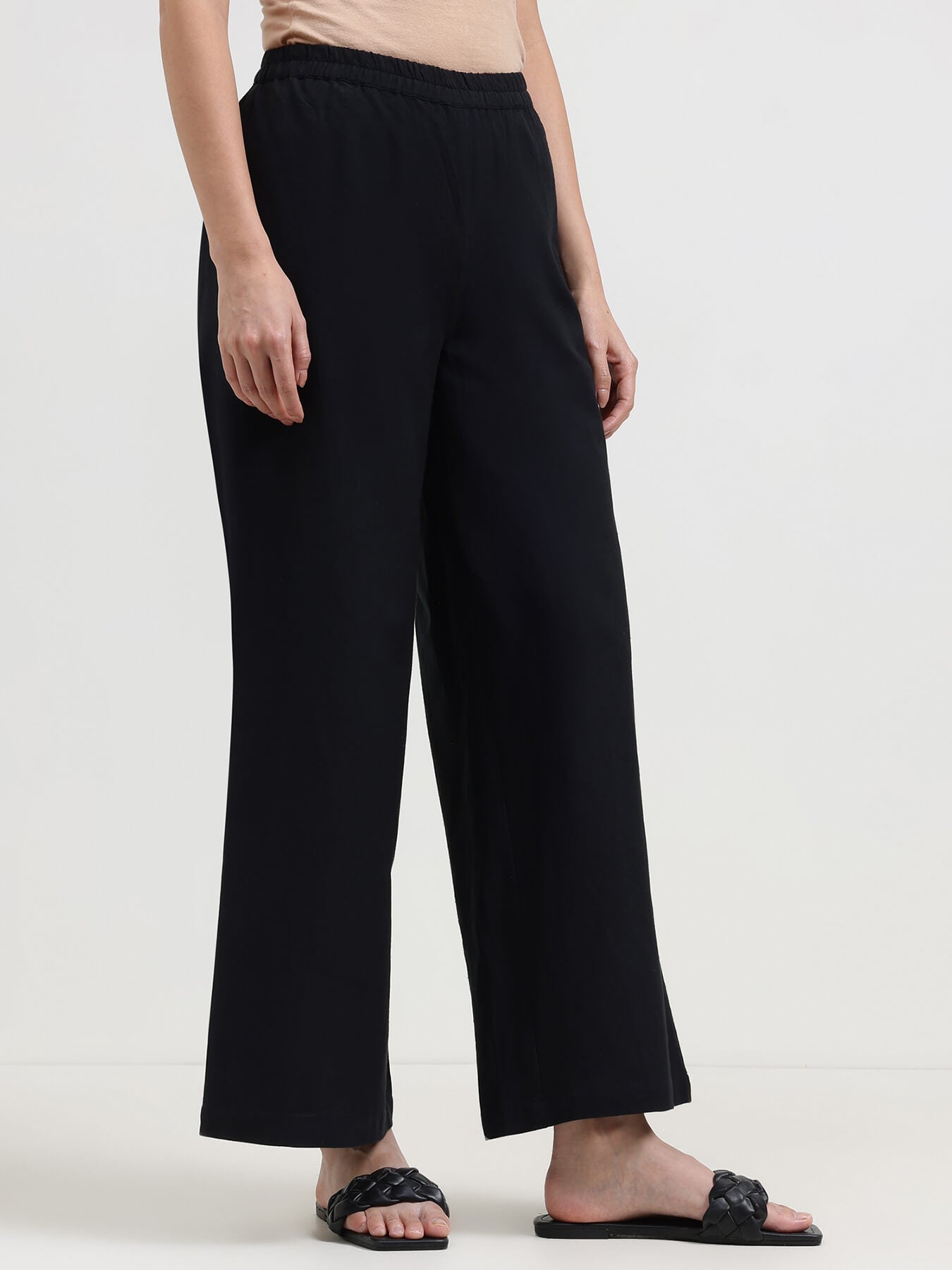 Linen Blend Solid Flared Trousers - Black