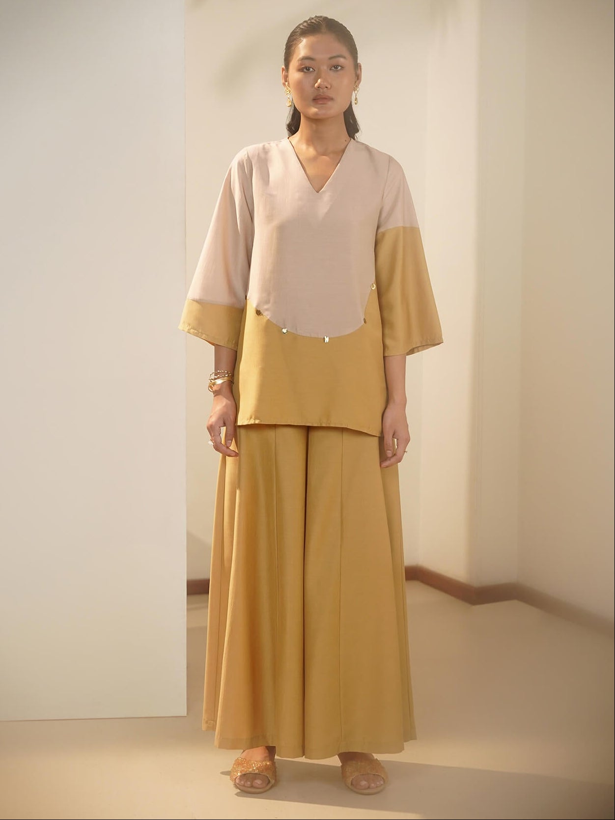Silk Blend Colourblock Co-ord Set - Beige & Yellow