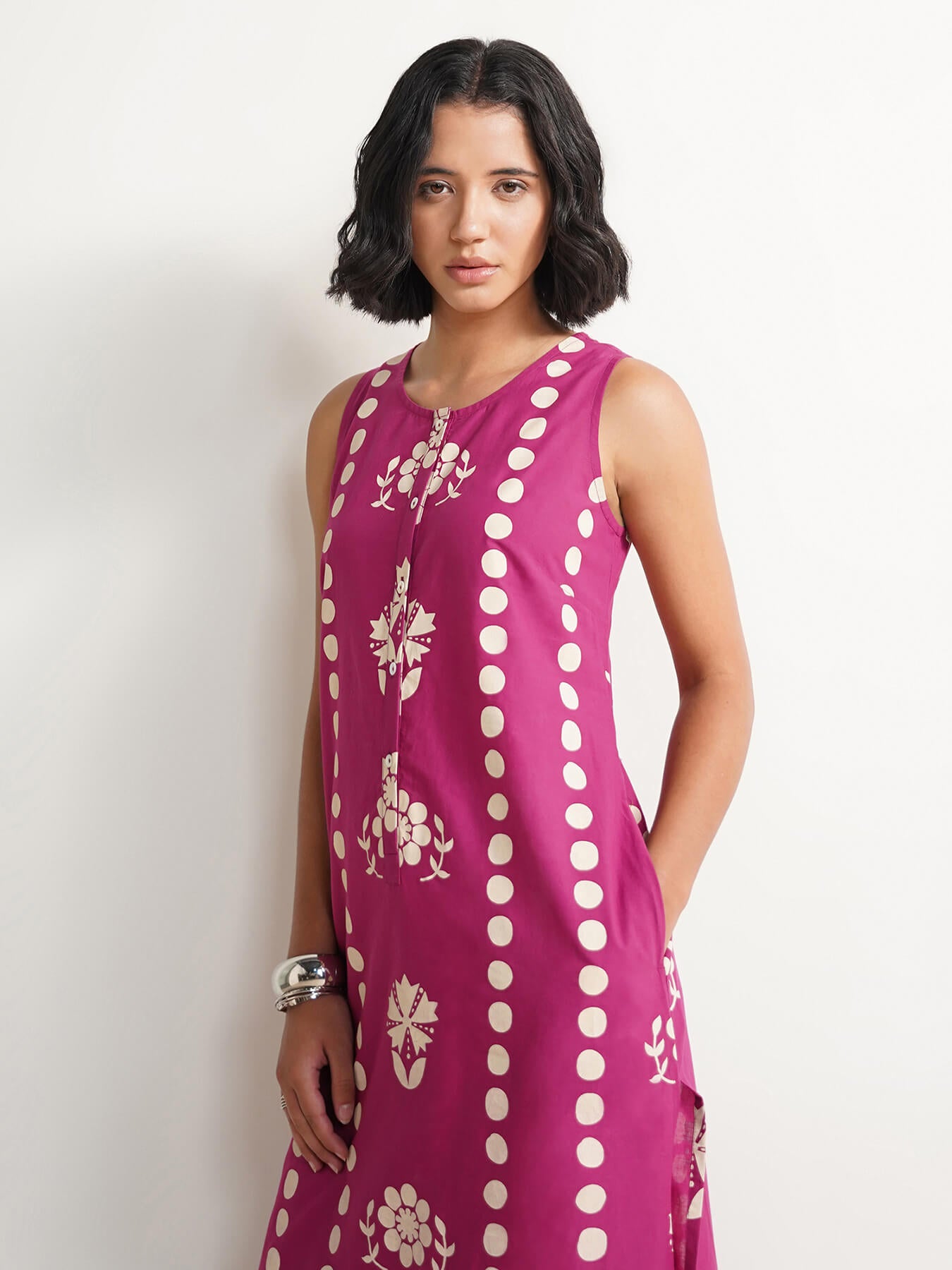 Cotton Round Neck Floral Straight Kurta - Magenta