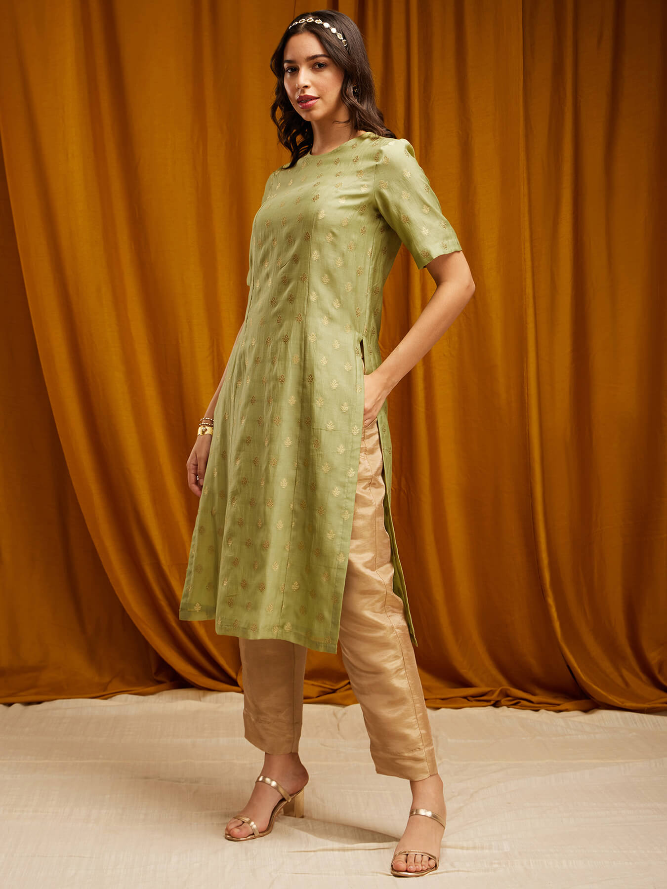 Chanderi Brocade Round Neck Kurta - Light Green