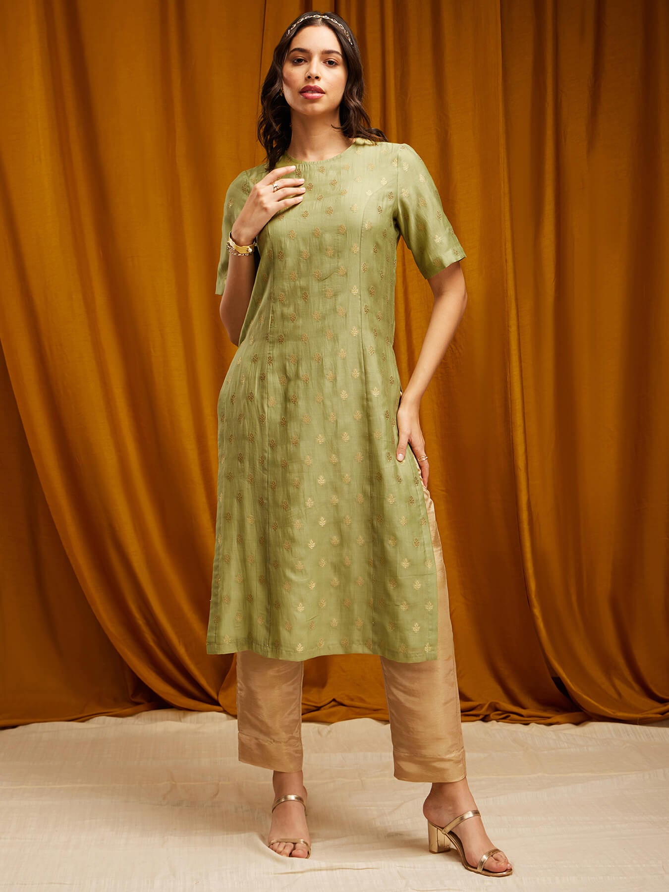Chanderi Brocade Round Neck Kurta - Light Green