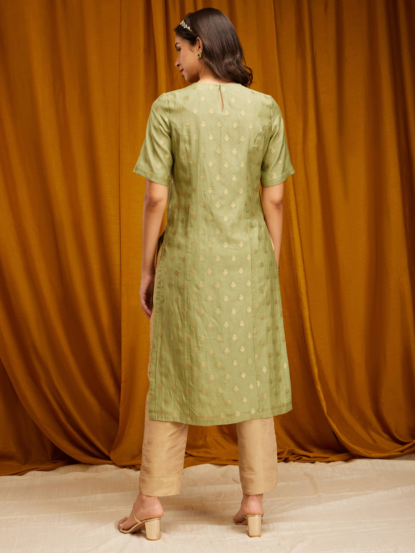 Chanderi Brocade Round Neck Kurta - Light Green