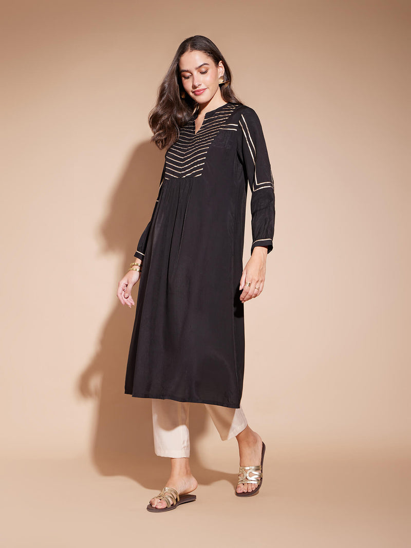 Viscose Solid Yoke Detail Kurta - Black