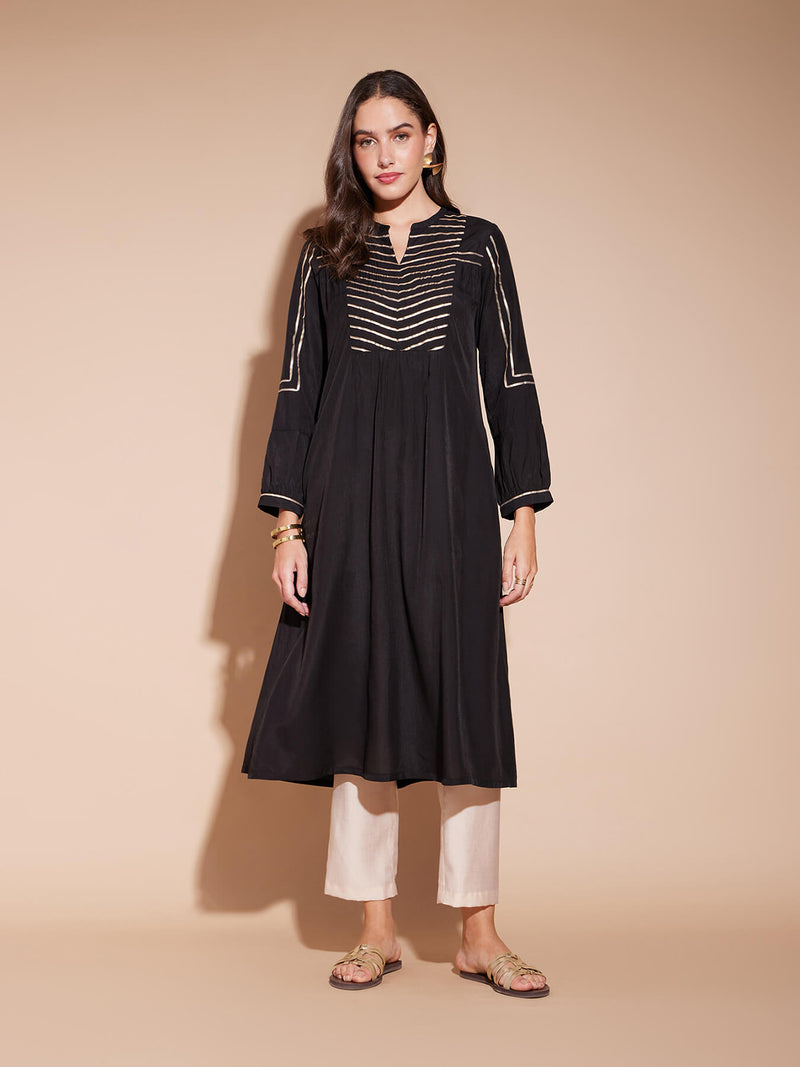 Viscose Solid Yoke Detail Kurta - Black