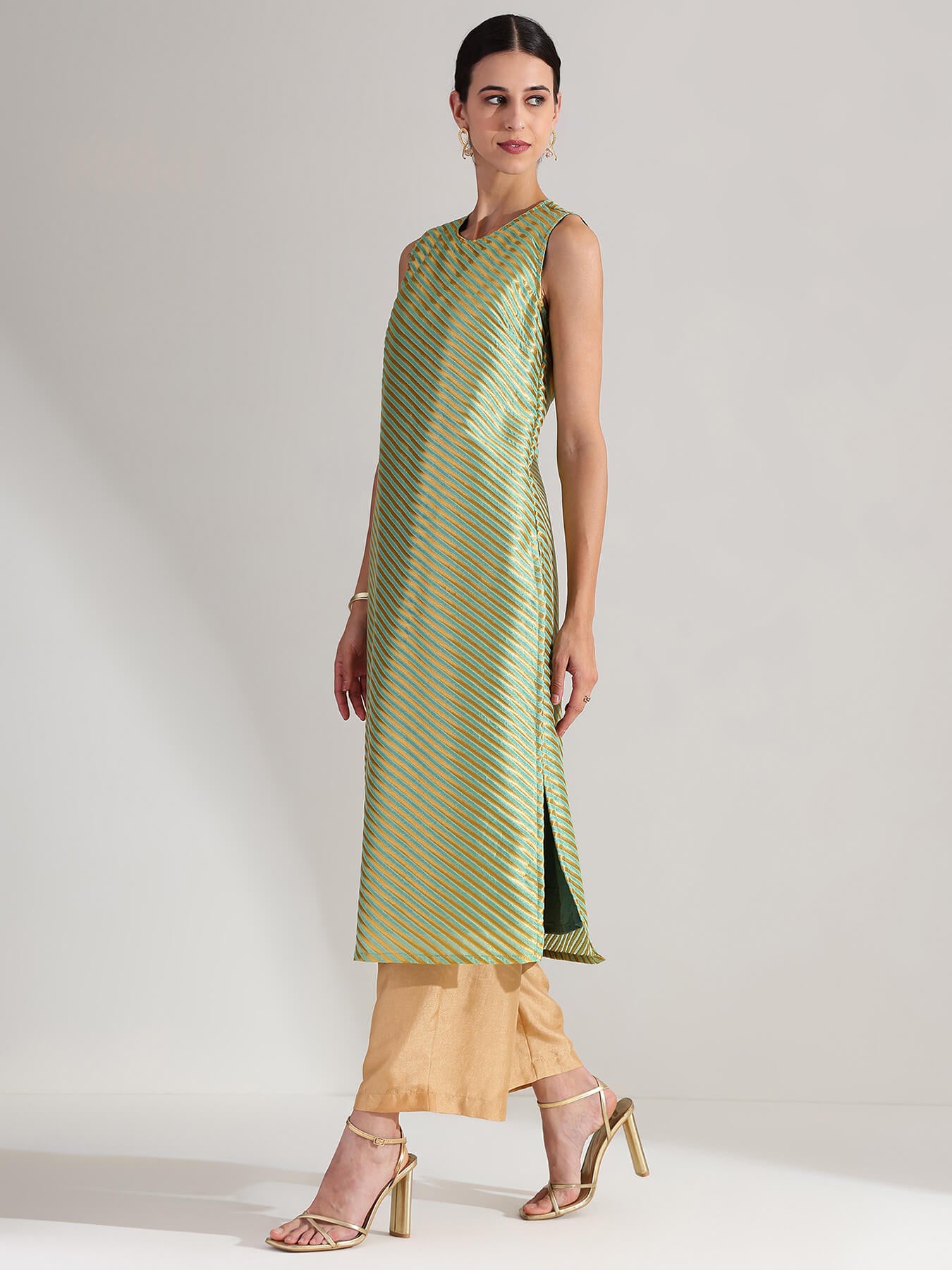Brocade Striped Sleeveless Kurta Set - Green & Gold