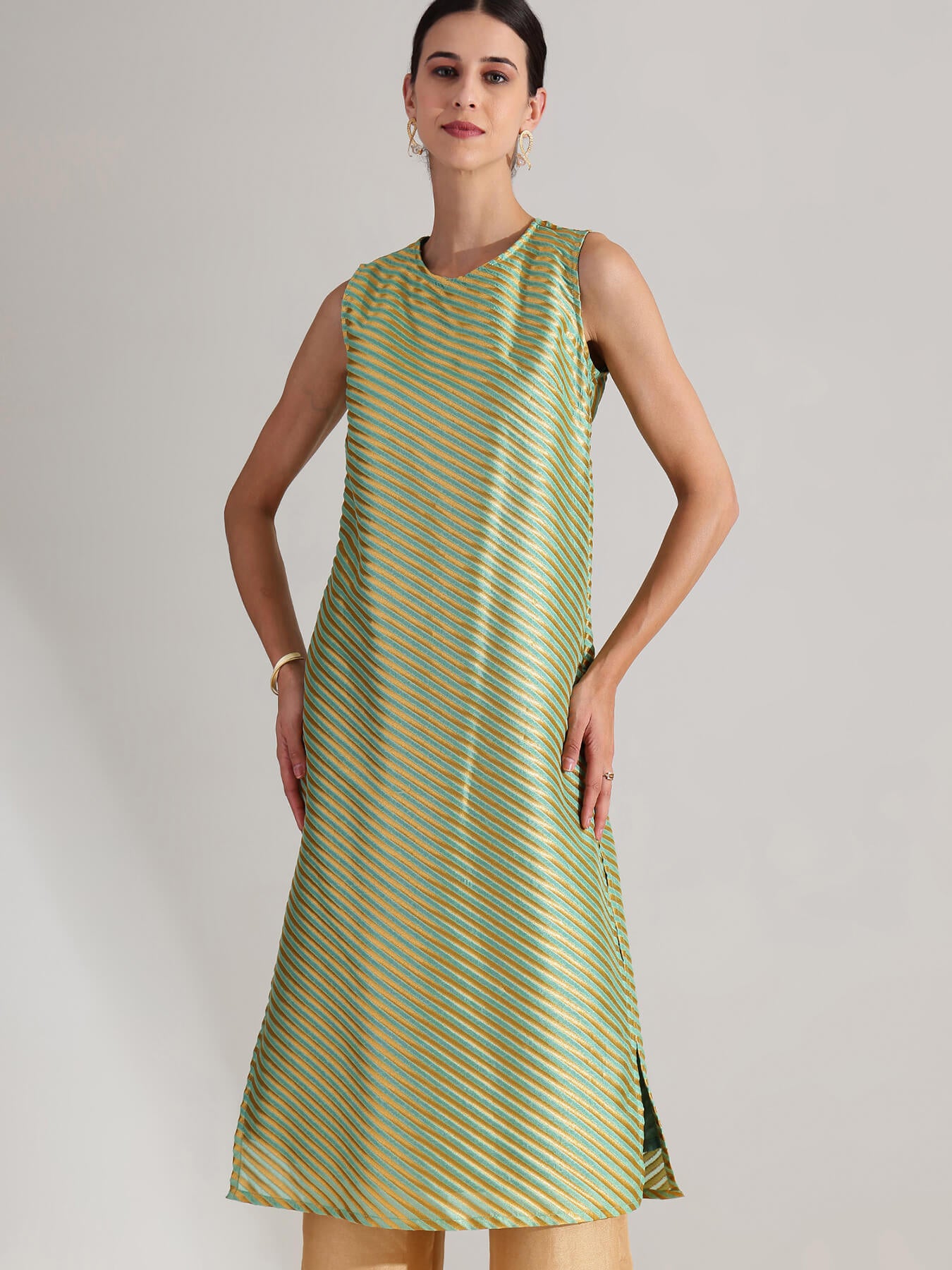 Brocade Striped Sleeveless Kurta Set - Green & Gold
