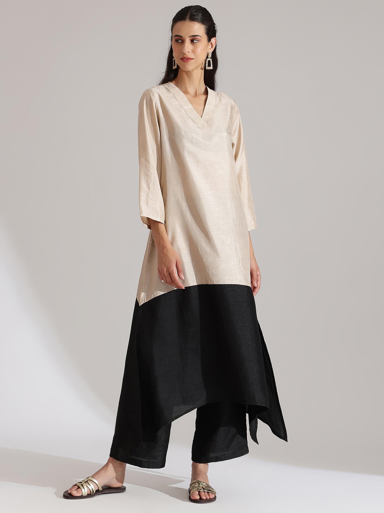 Silk Blend Colourblock Kurta Set - Cream & Black