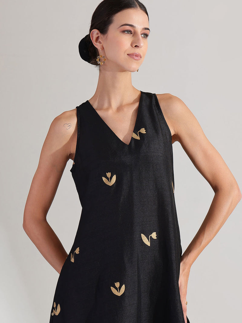 Silk Blend Ethnic Motif Sleeveless Kurta Set - Black