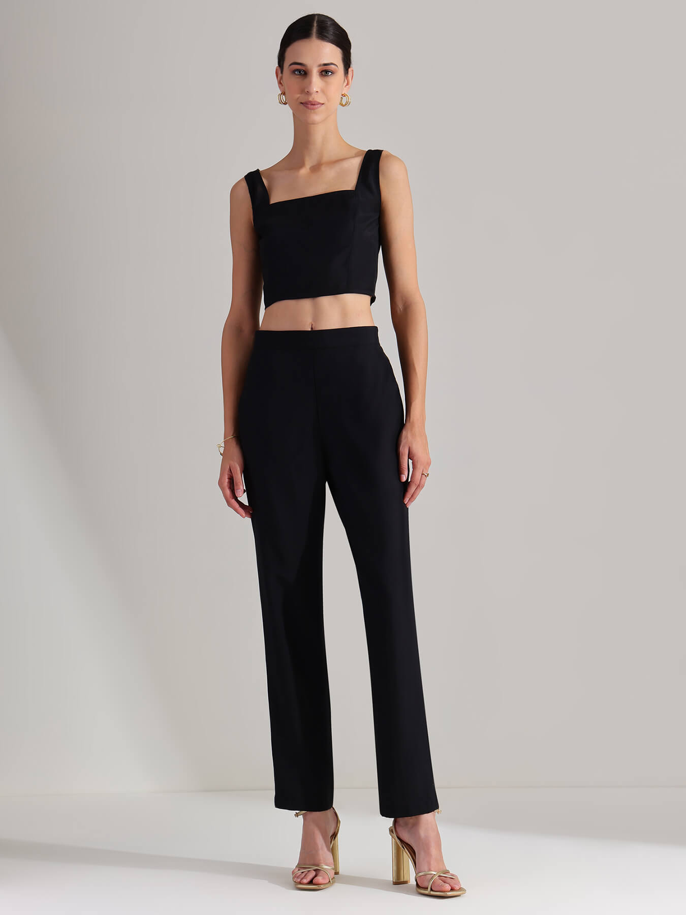 Solid Sleeveless Kurta Set - Gold & Black