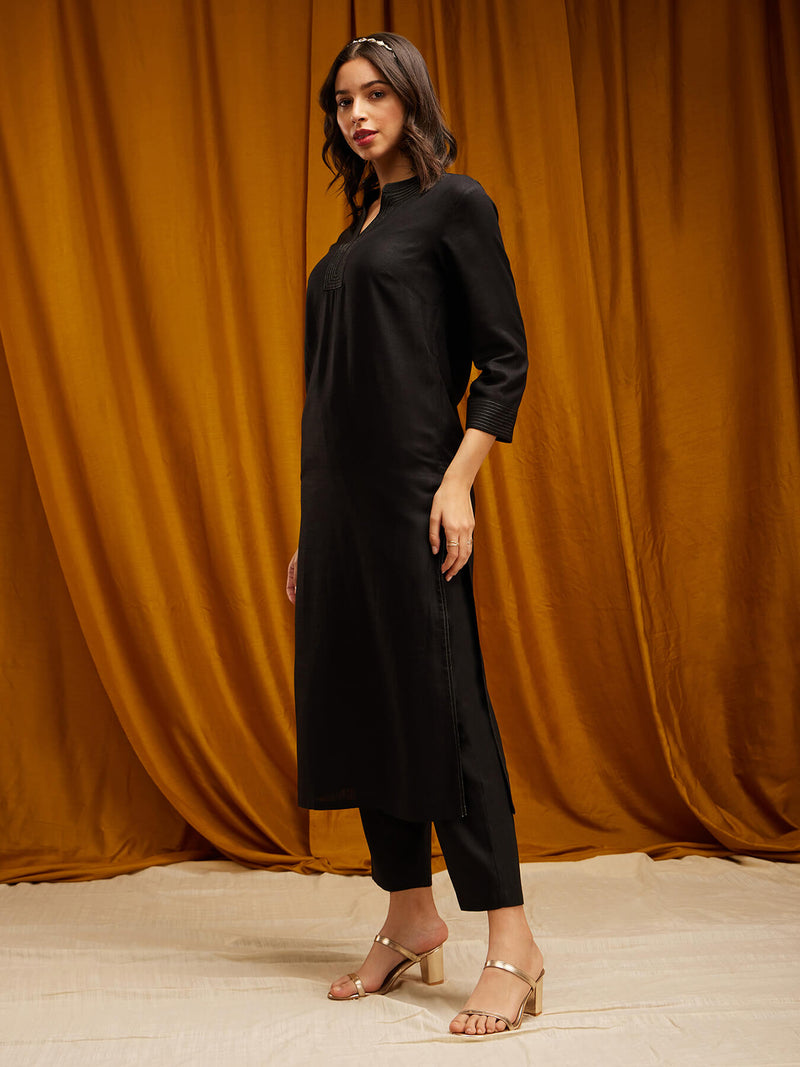 Black & White Printed Rayon Kurti Set | Long dress design, Stylish kurtis  design, Designer party wear dresses