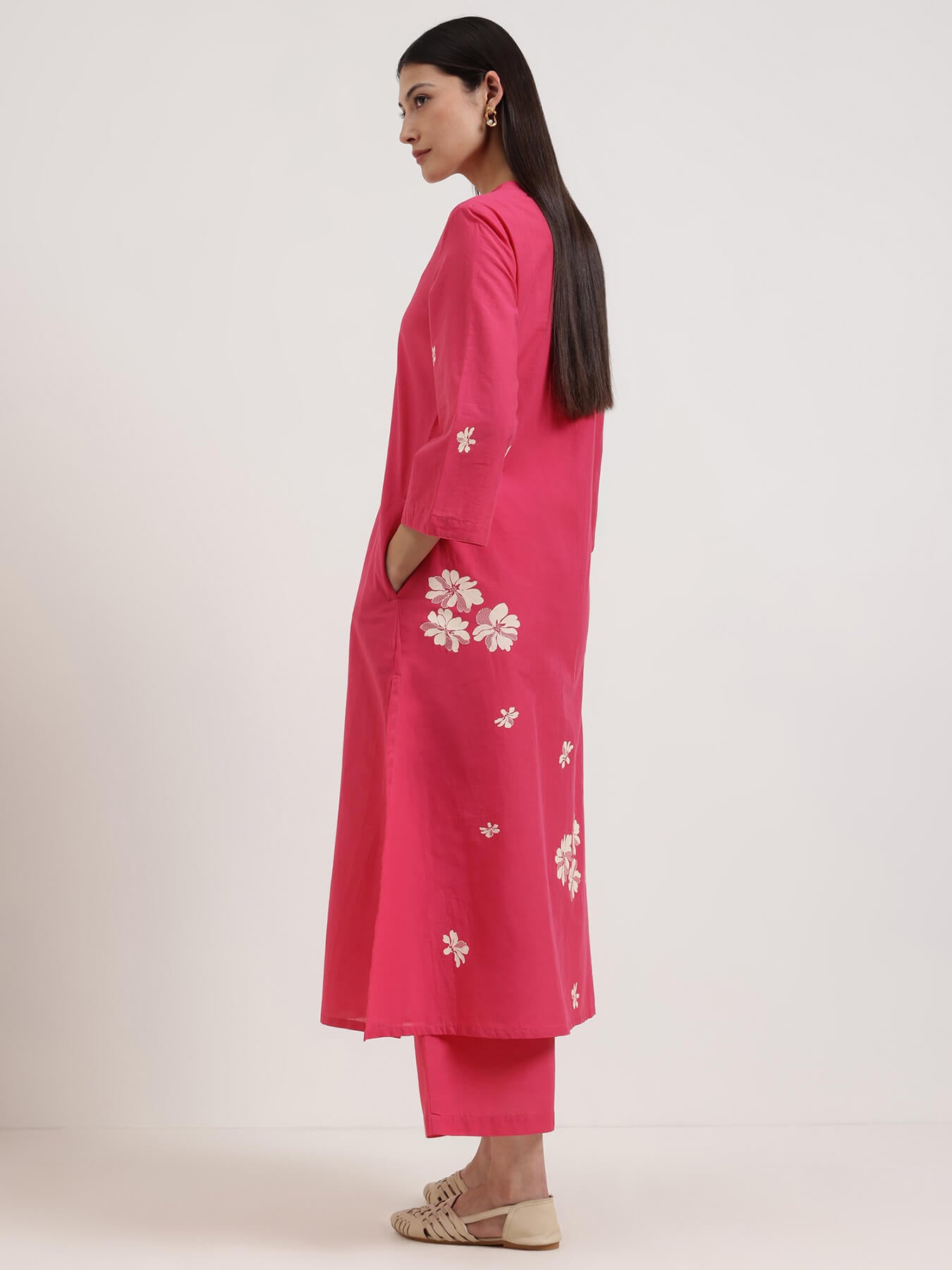 Cotton Floral V Neck Kurta Set - Pink