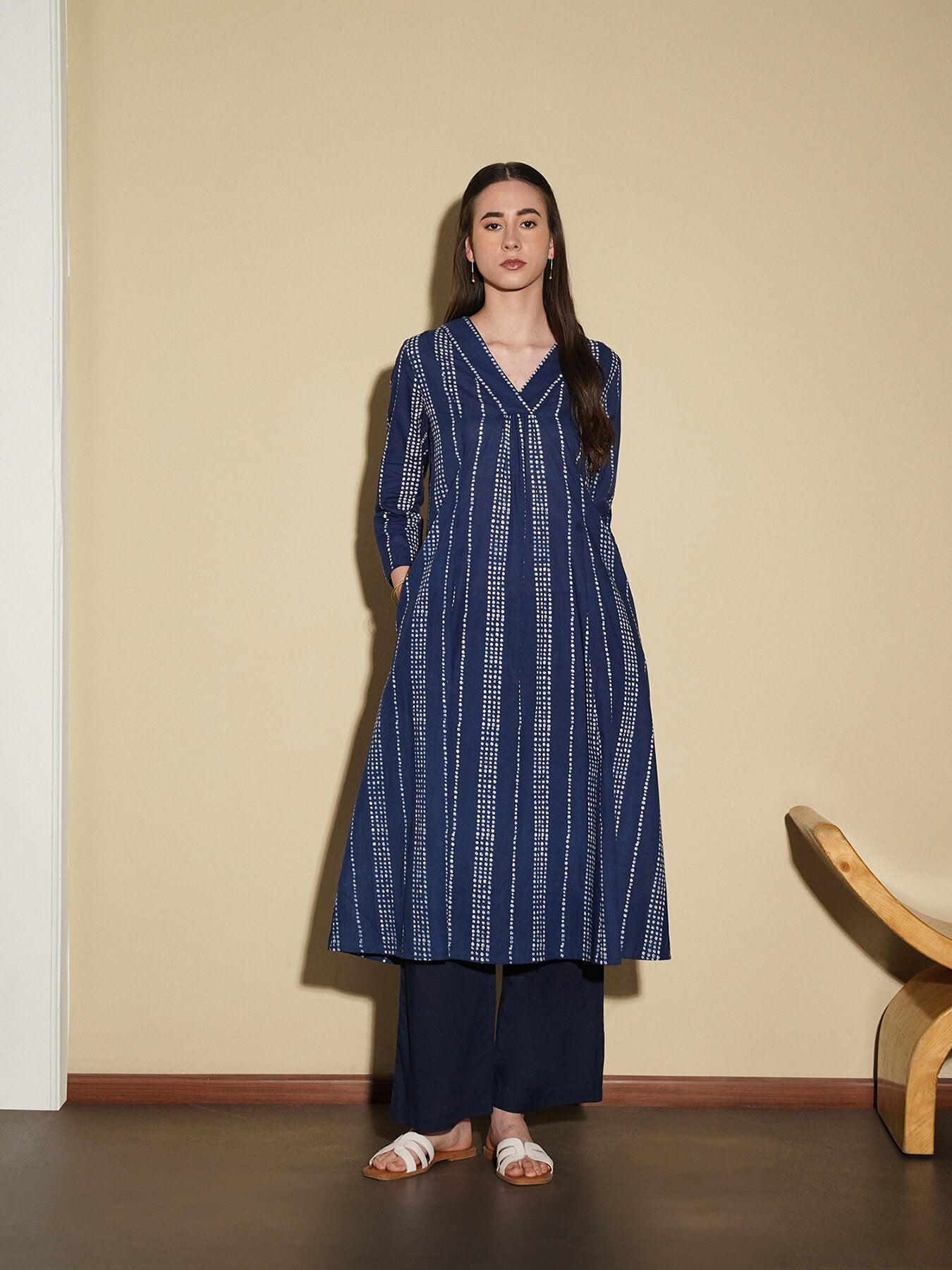 Cotton Polka Dots V-Neck Kurta Set - Navy Blue
