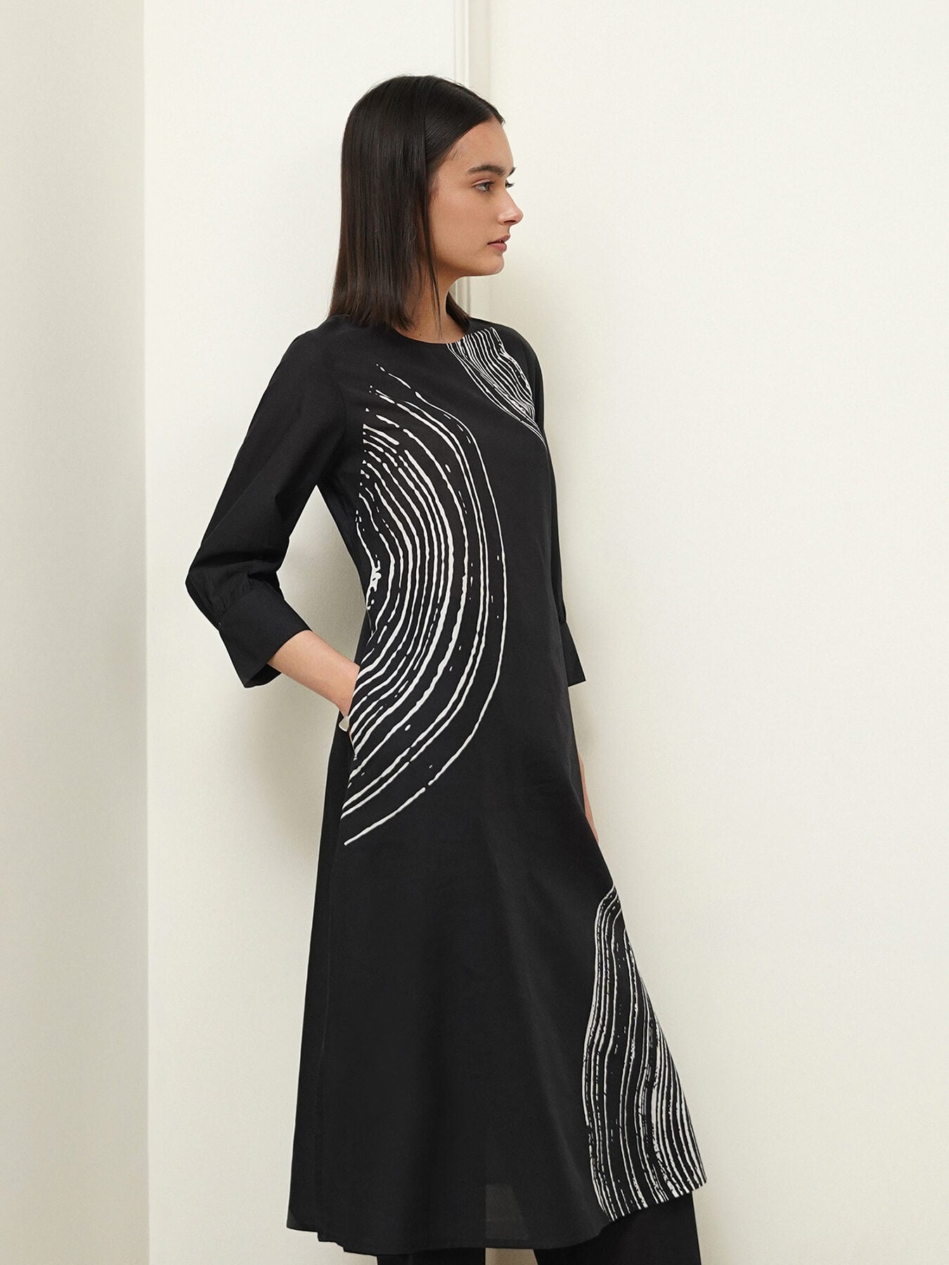 Cotton Abstract Straight Kurta Set - Black