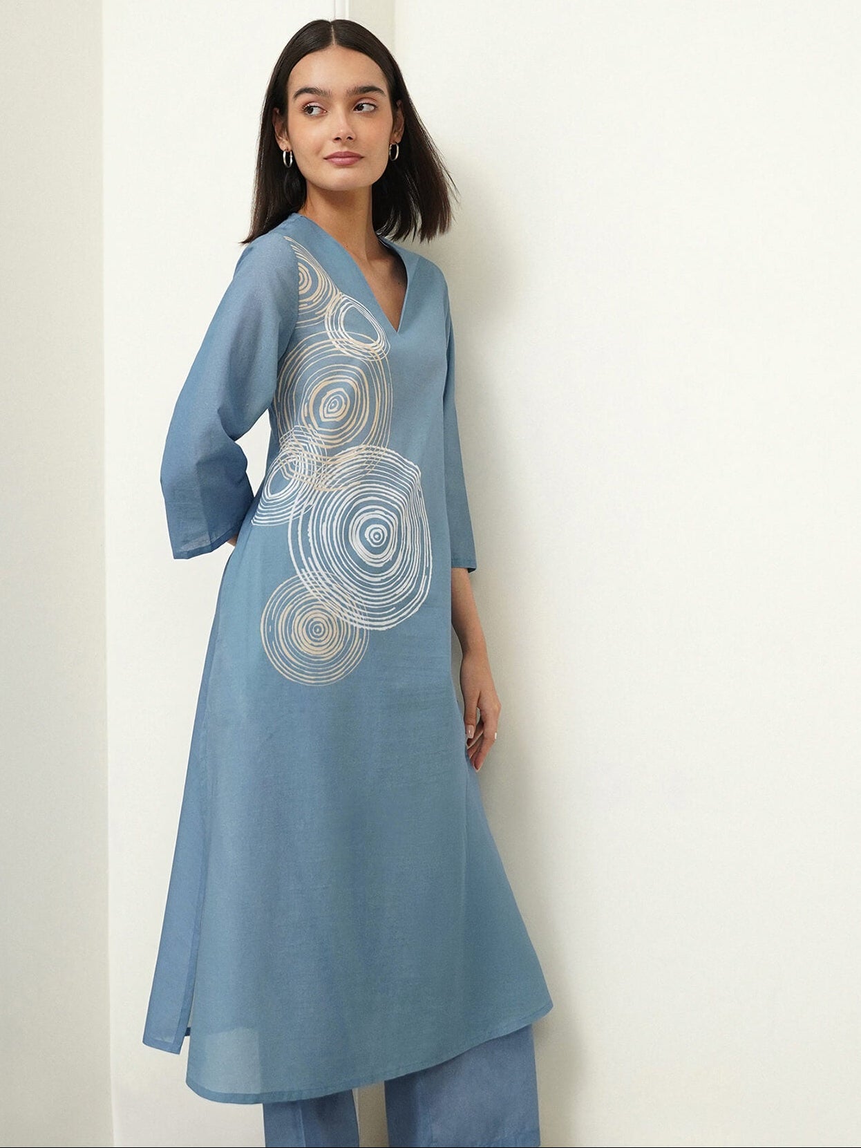 Cotton Polka V-Neck Kurta Set - Blue