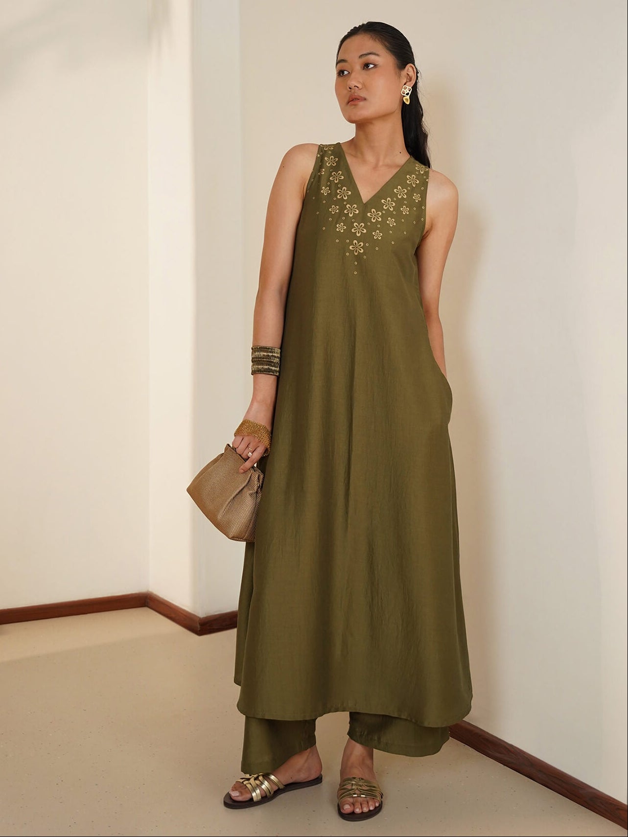 Silk Blend Floral Print Kurta Set - Olive
