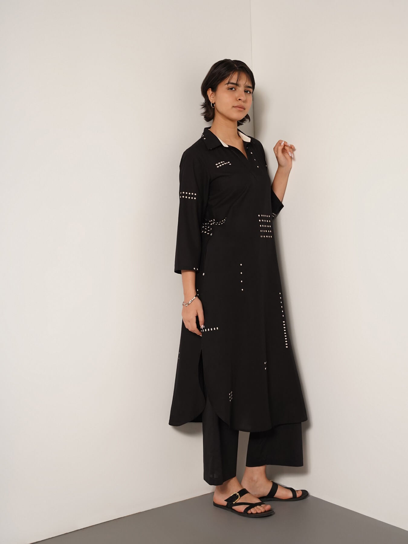 Cotton Geometric Print Shirt Collar Kurta Set - Black