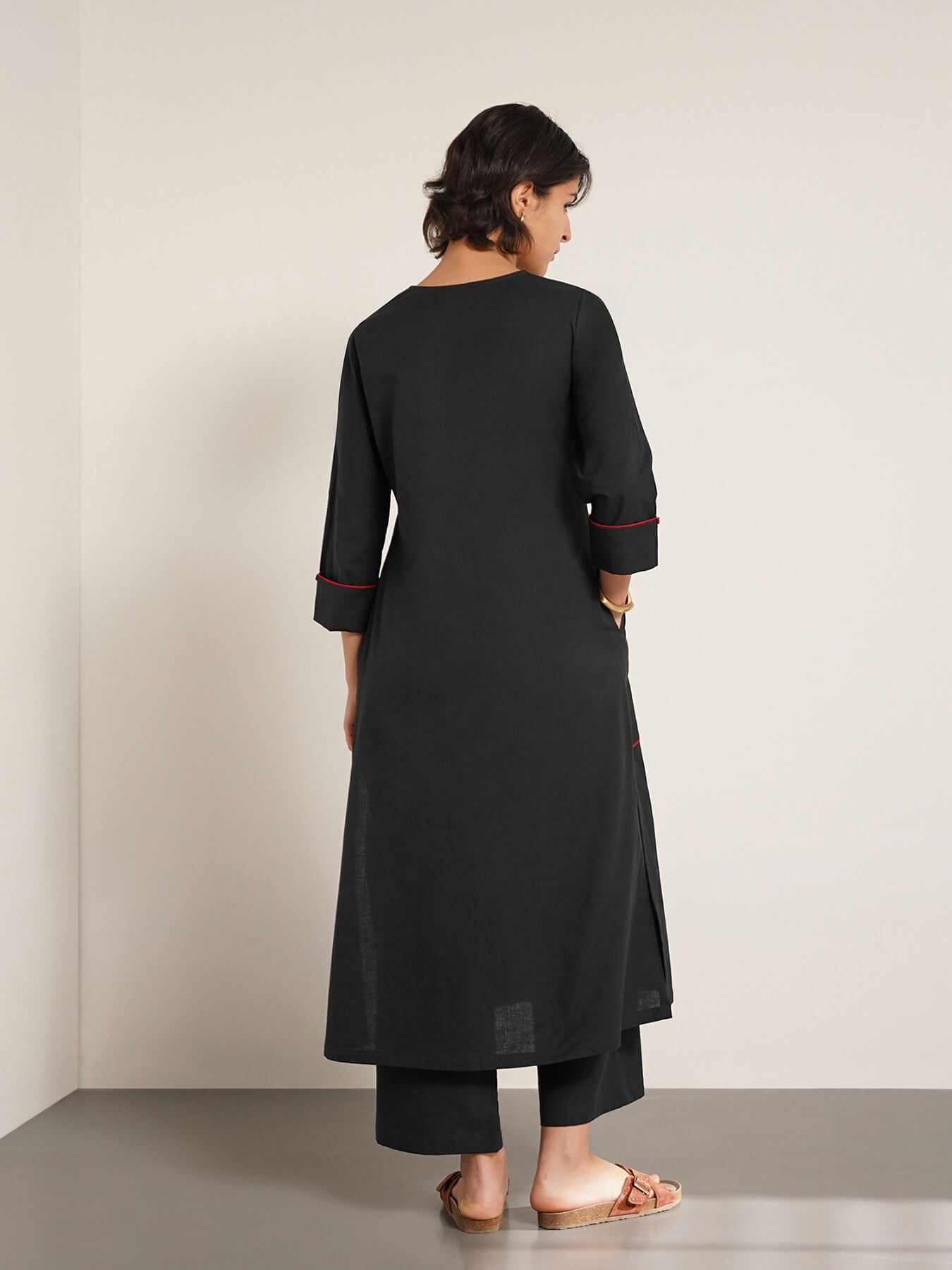 Cotton Colourblock Round Neck Kurta Set - Black