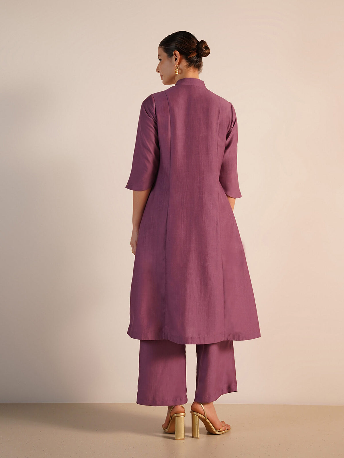 Viscose Silk Solid V-Neck Kurta Set - Lavender