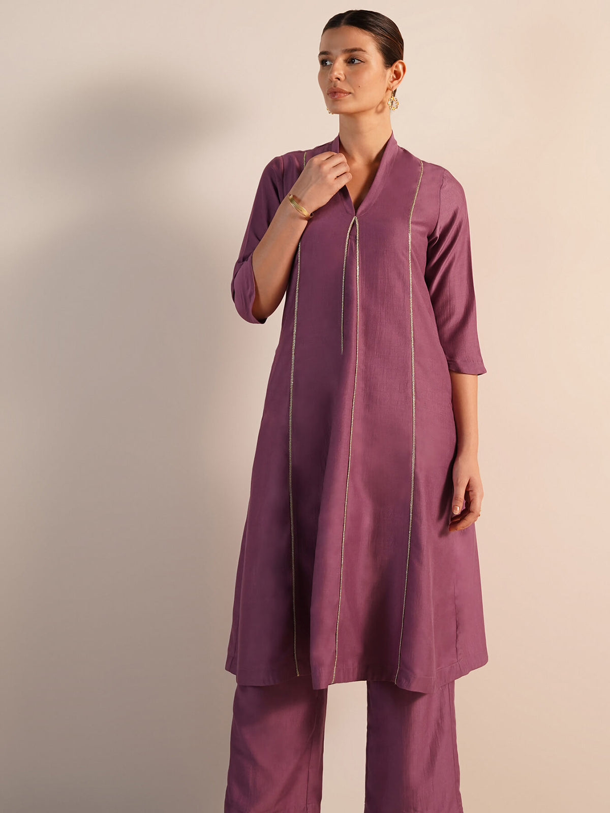 Viscose Silk Solid V-Neck Kurta Set - Lavender