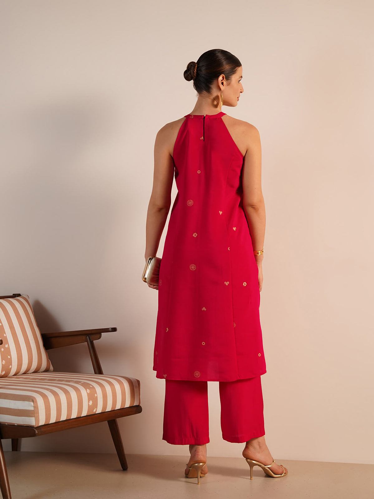 Viscose Silk Floral Round Neck Kurta Set - Pink