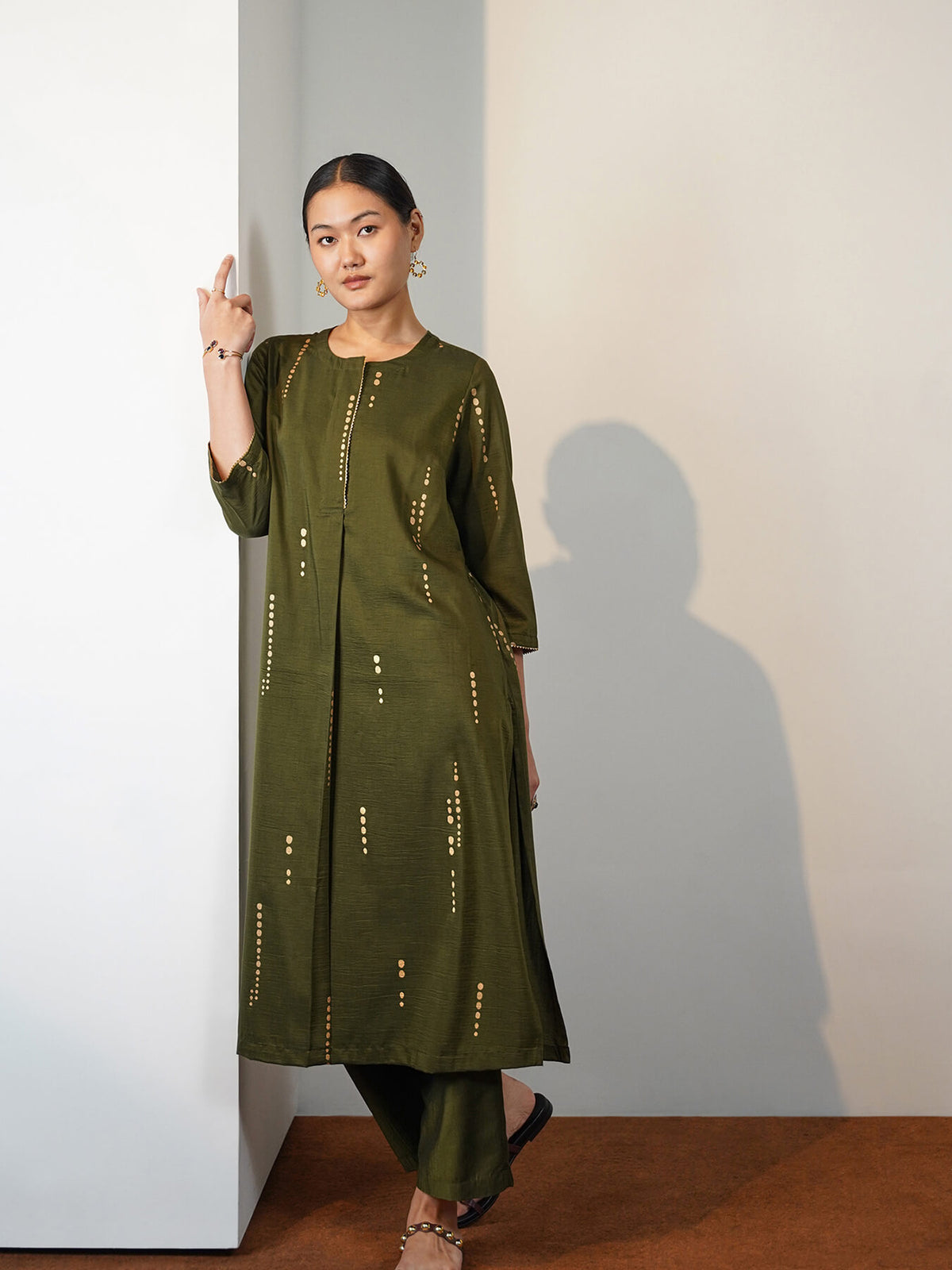Viscose Silk Geometric Print Kurta Set - Olive