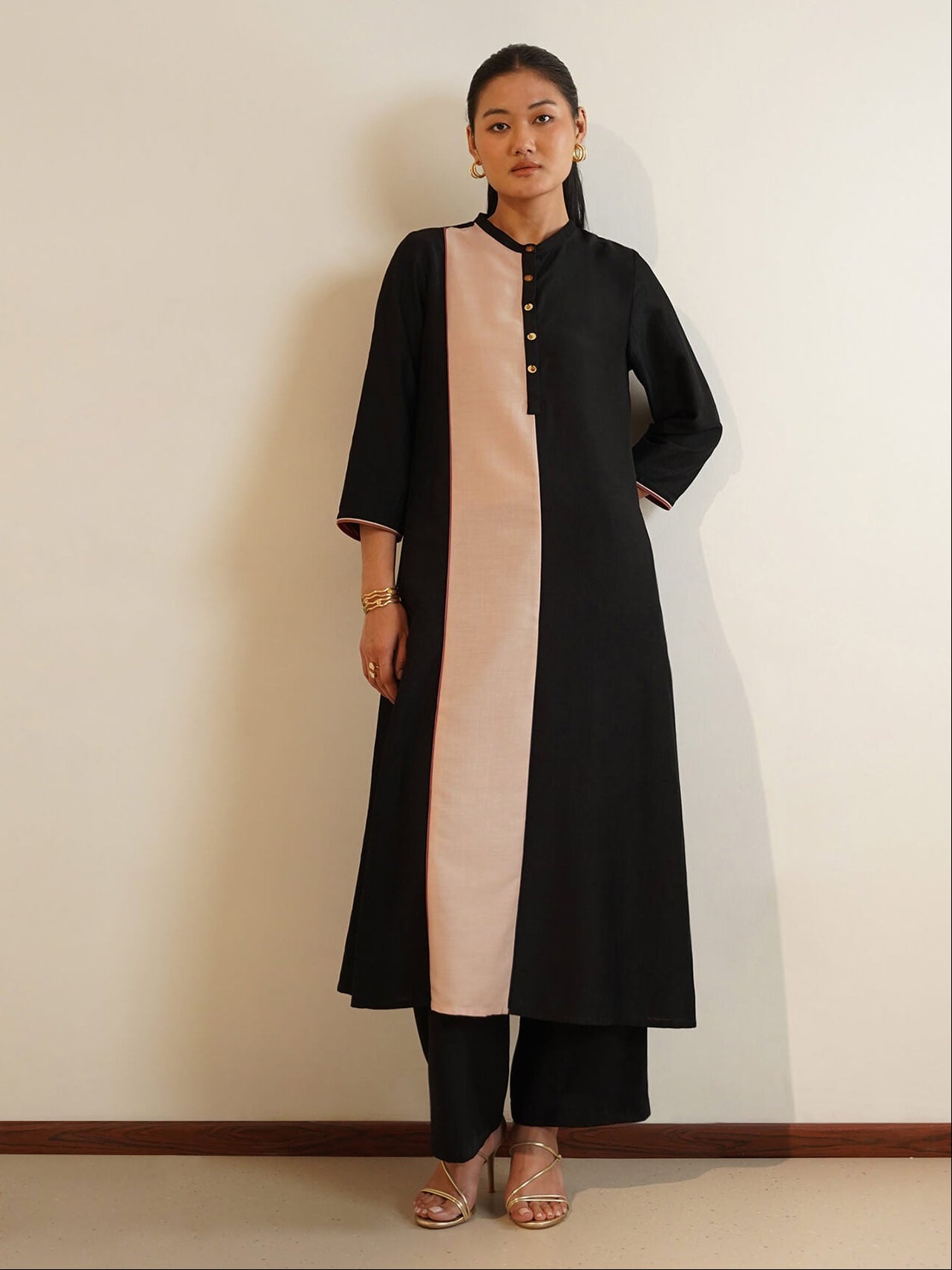 Silk Blend Colourblock Kurta Set - Black & Beige